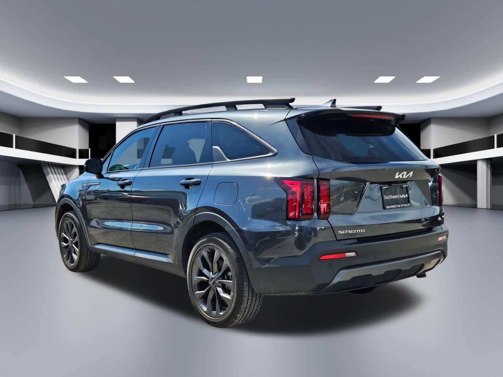 Thumbnail: 2023 Kia Sorento - 3