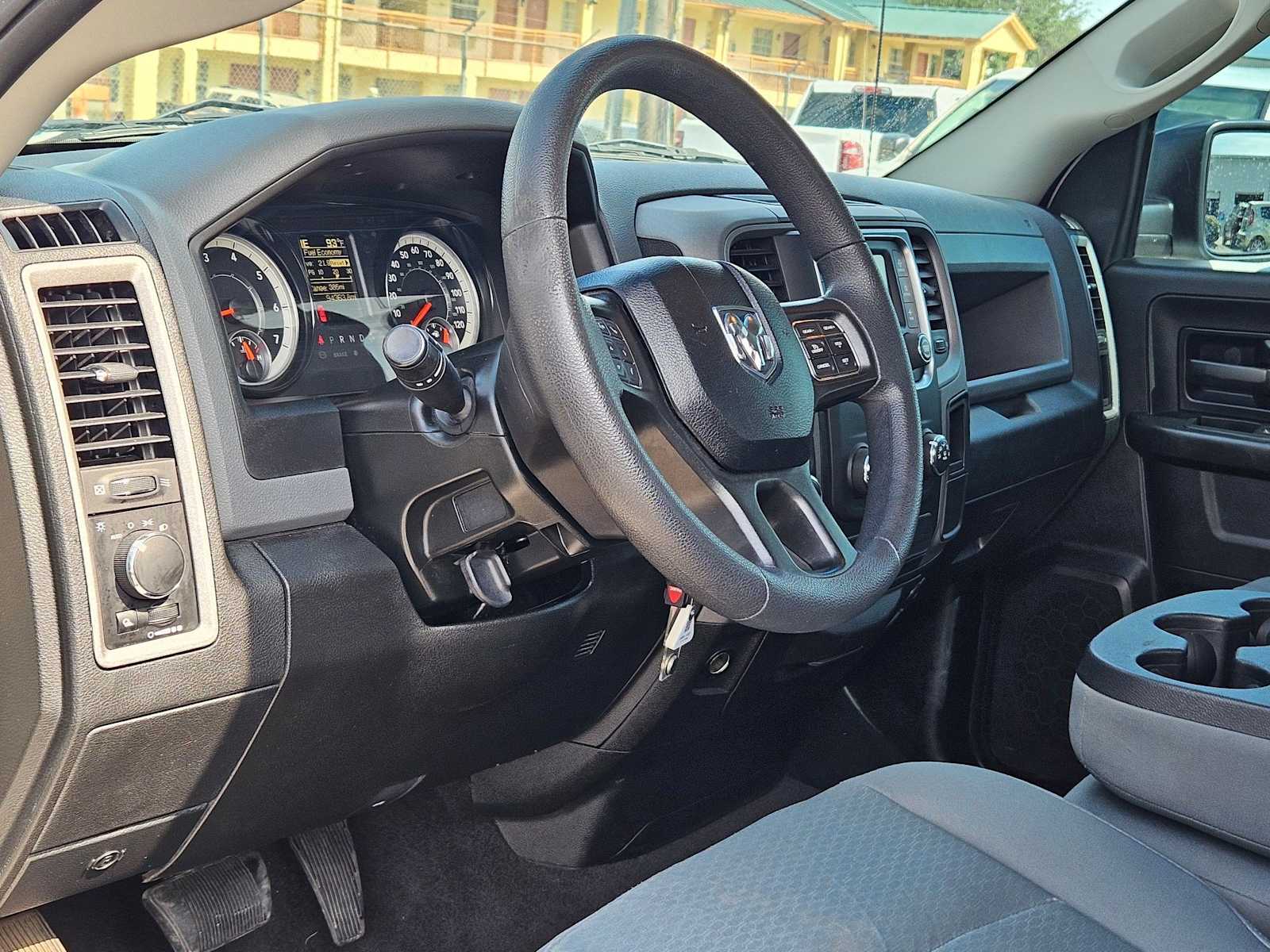 Thumbnail: 2019 RAM 1500 Classic - 2