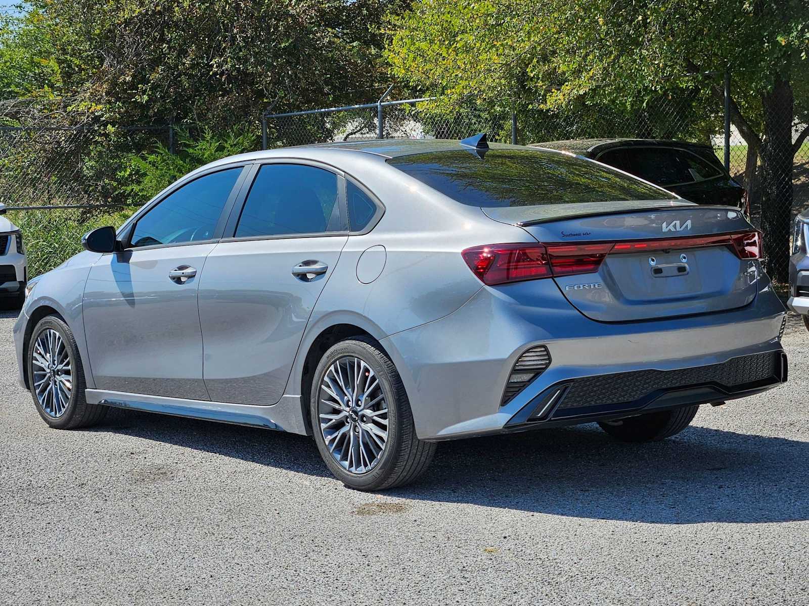 Thumbnail: 2023 Kia Forte - 3