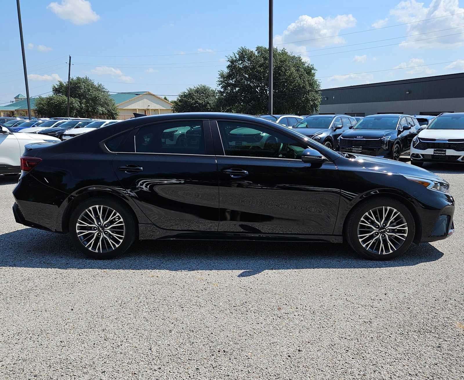 Thumbnail: 2023 Kia Forte - 7