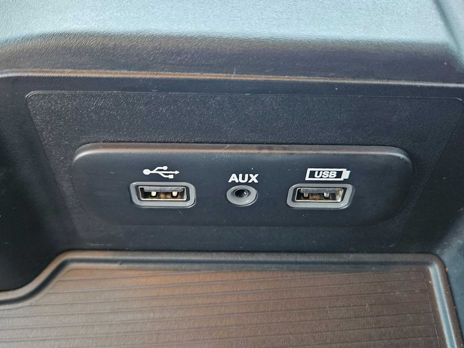 Thumbnail: 2019 RAM 1500 Classic - 26