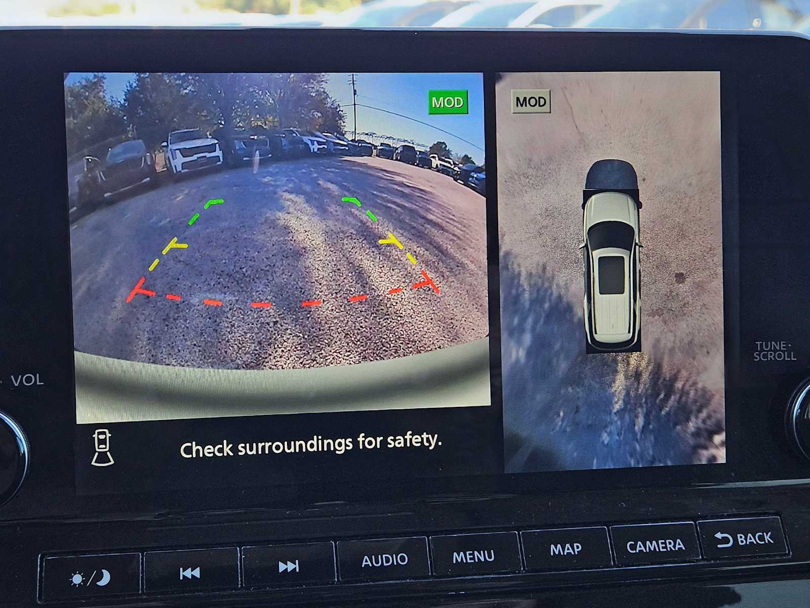 Thumbnail: 2022 Nissan Pathfinder - 19