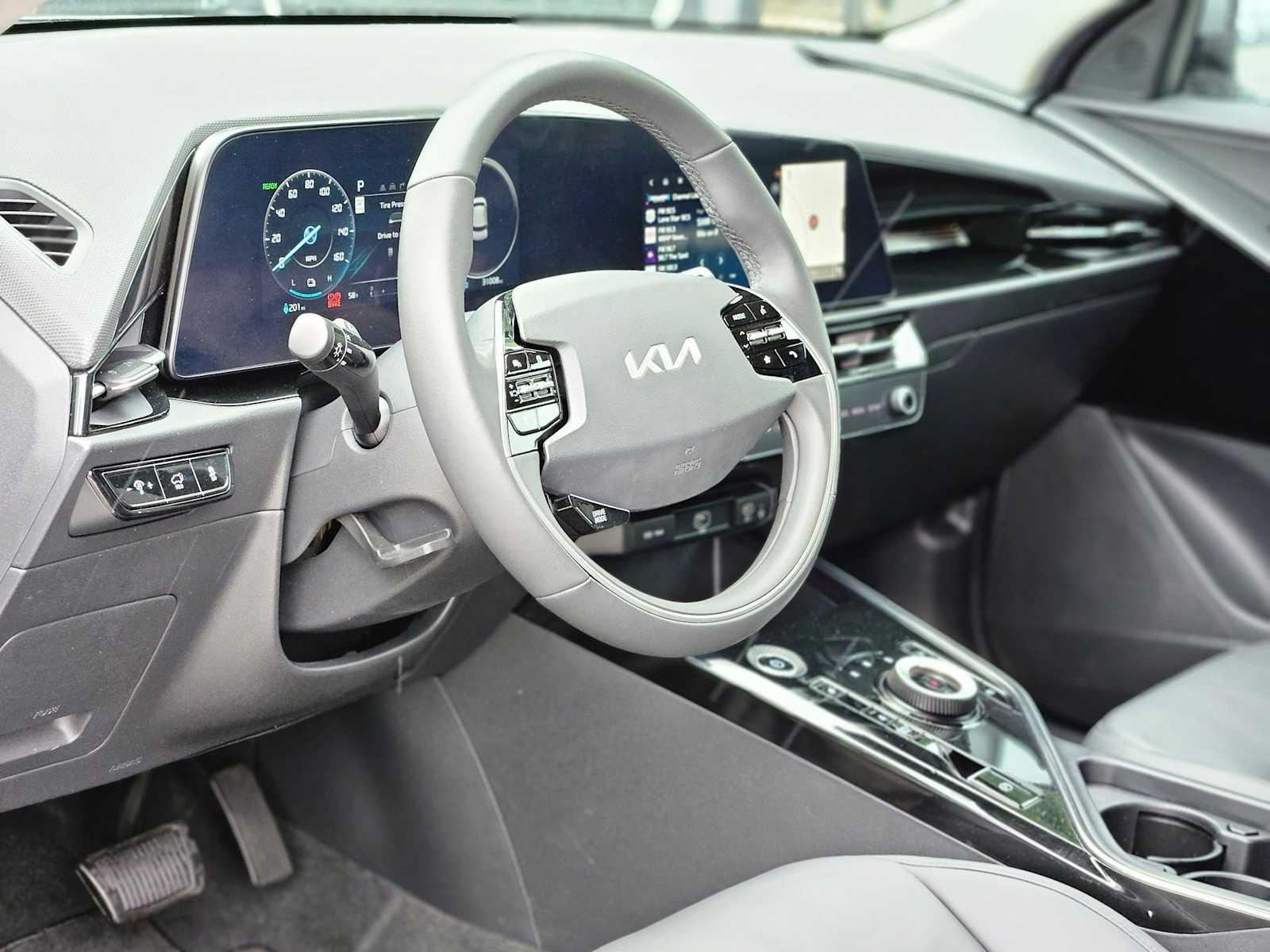 Thumbnail: 2023 Kia Niro - 2