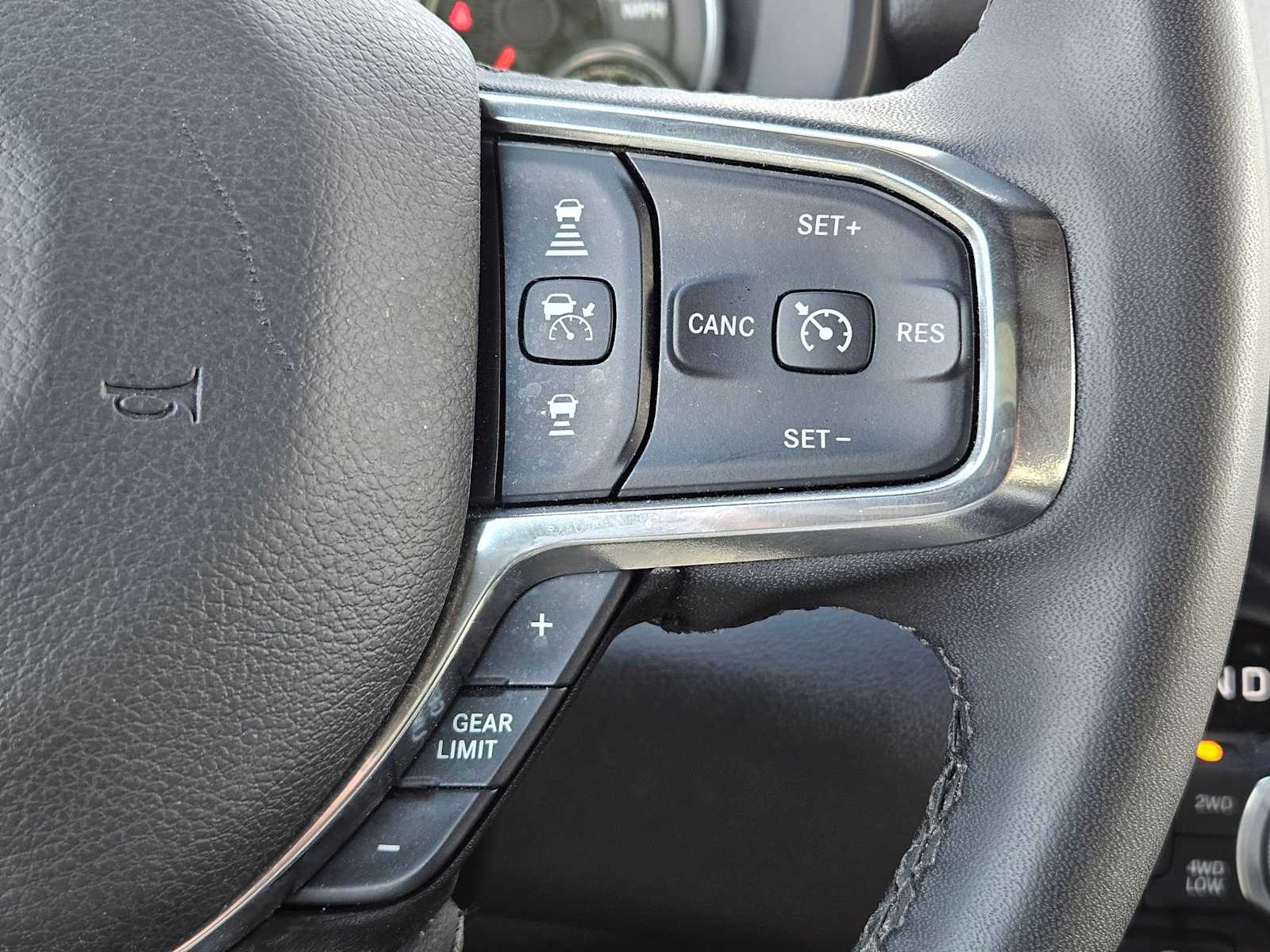 Thumbnail: 2025 RAM 1500 - 18