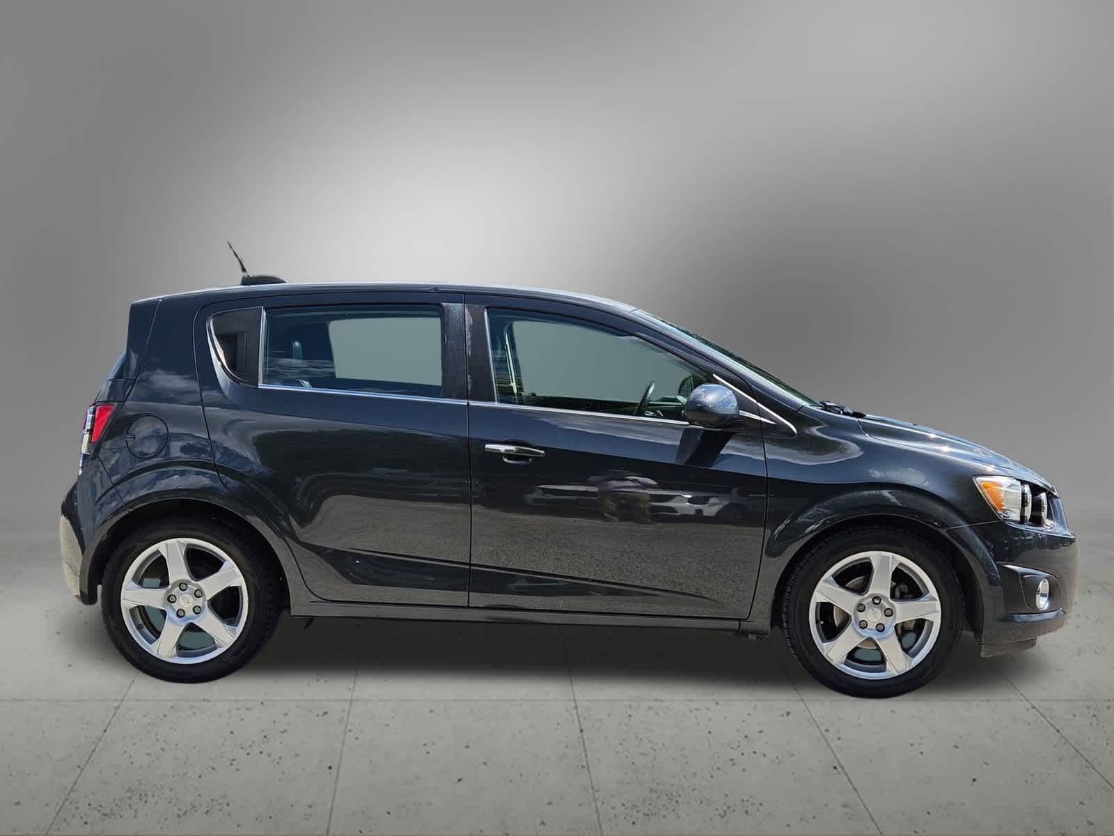 Thumbnail: 2015 Chevrolet Sonic - 6