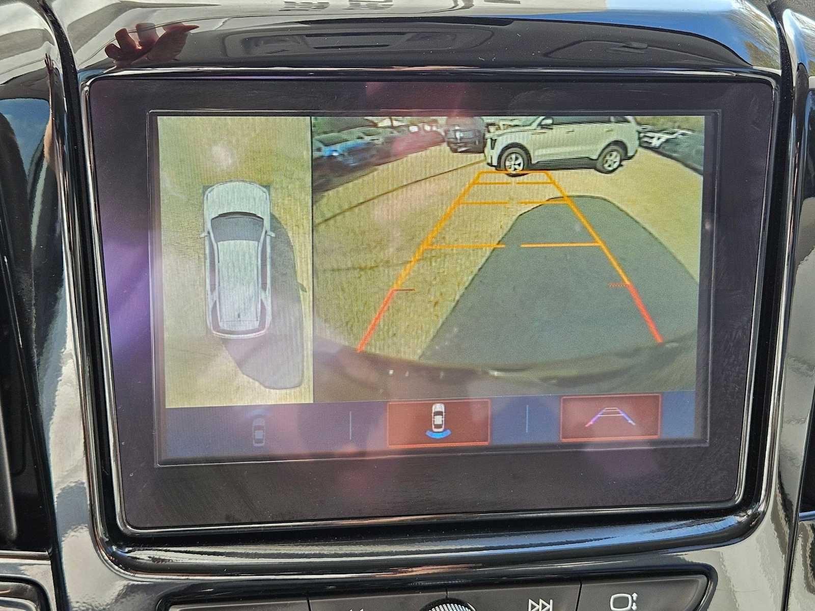 Thumbnail: 2019 Chevrolet Traverse - 30