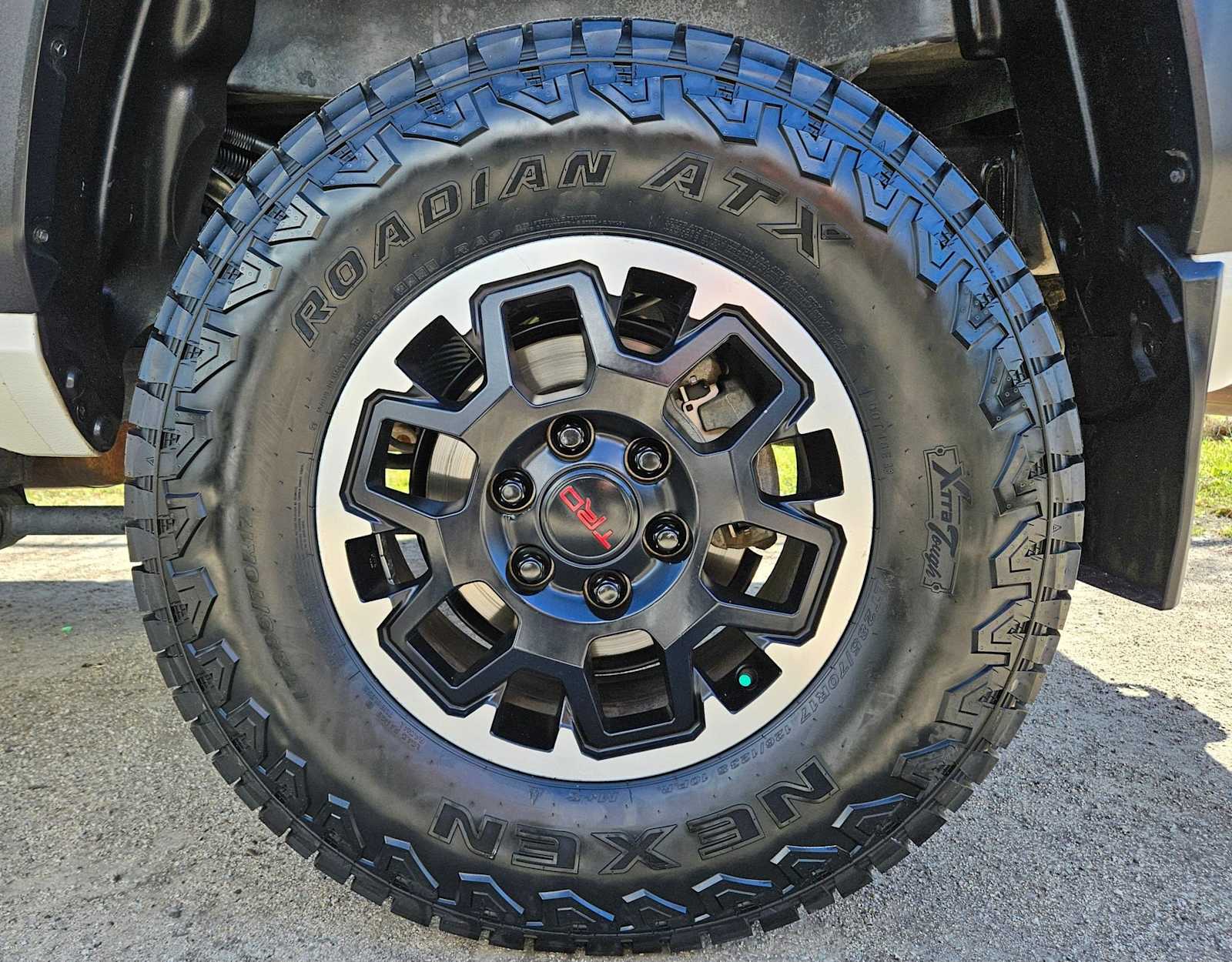 Thumbnail: 2024 Toyota Tacoma - 14