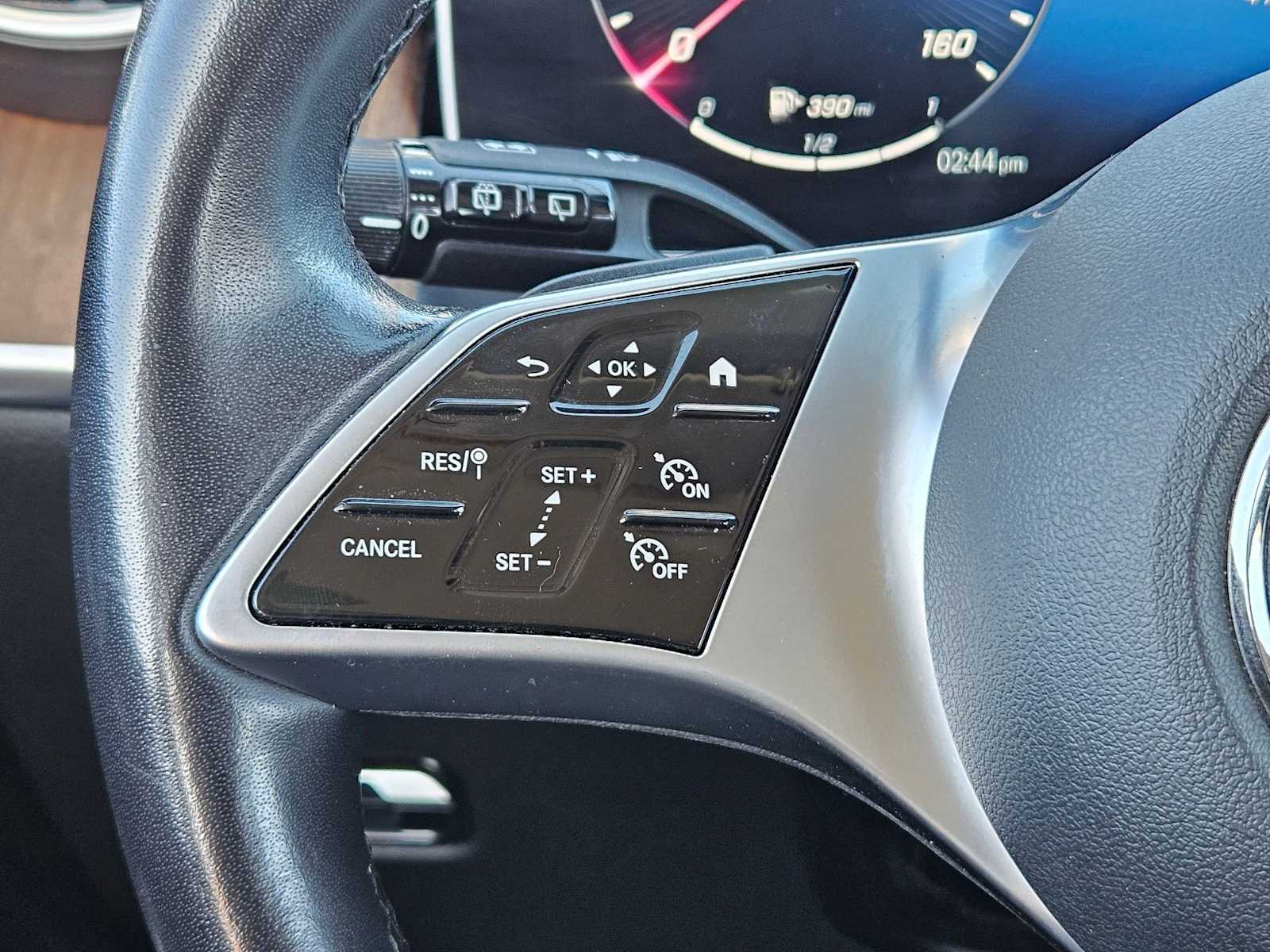 Thumbnail: 2024 Mercedes-Benz GLC - 25