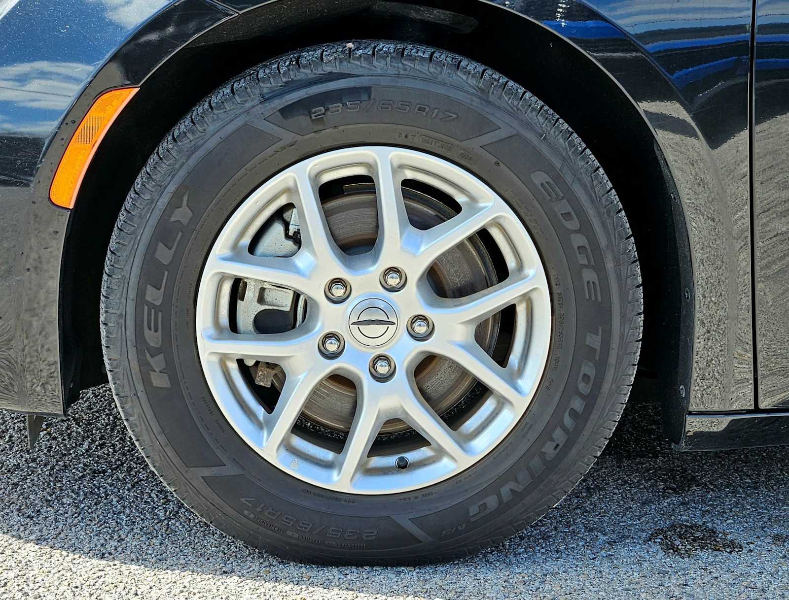 Thumbnail: 2023 Chrysler Voyager - 14