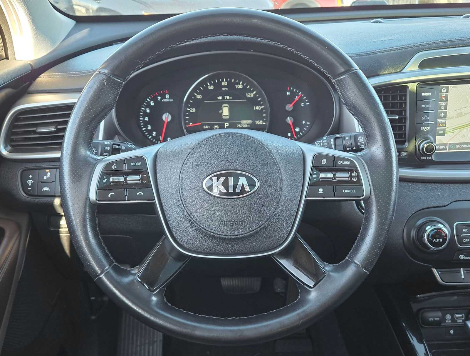 Thumbnail: 2020 Kia Sorento - 17