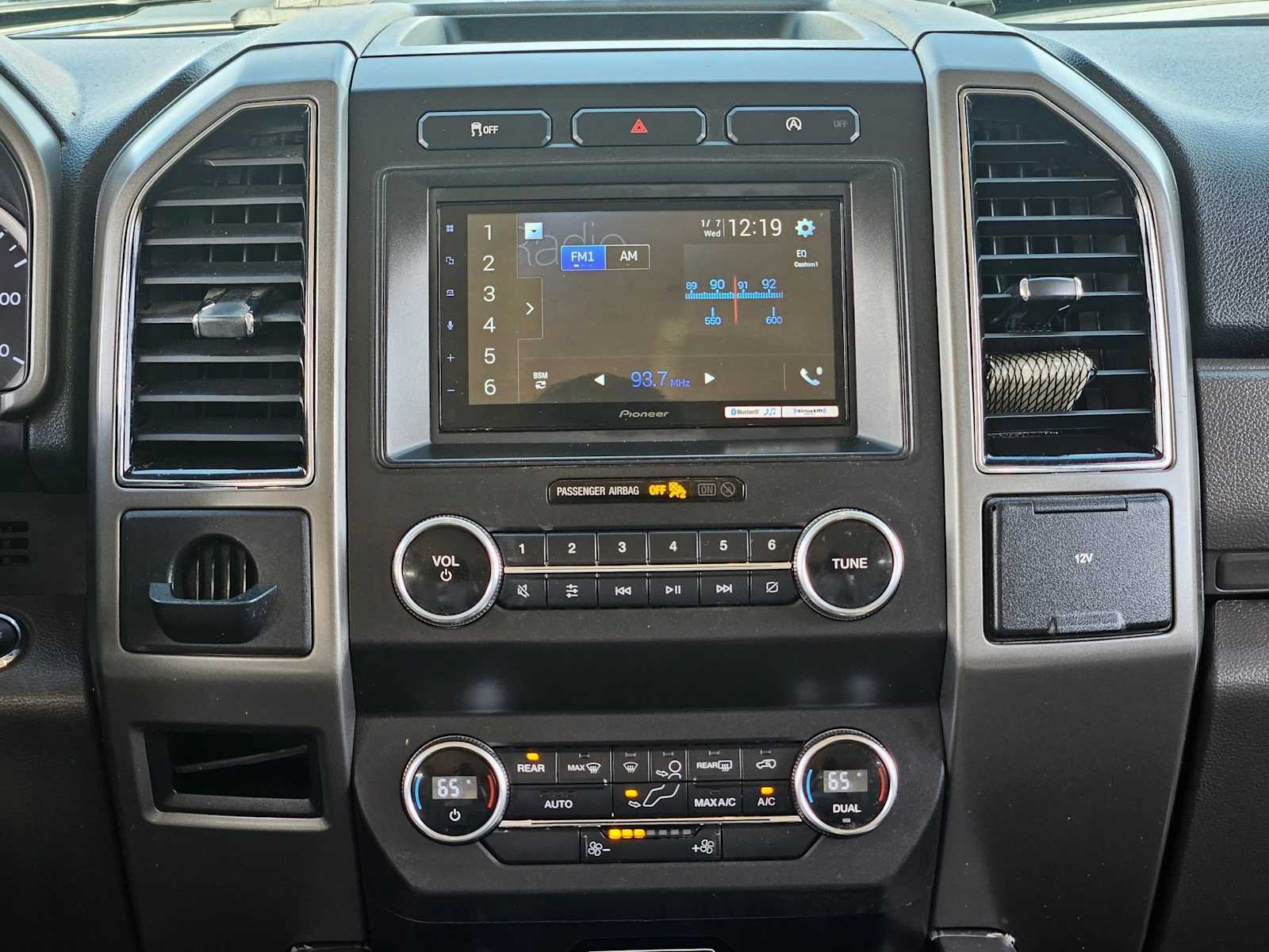 Thumbnail: 2019 Ford Expedition - 21