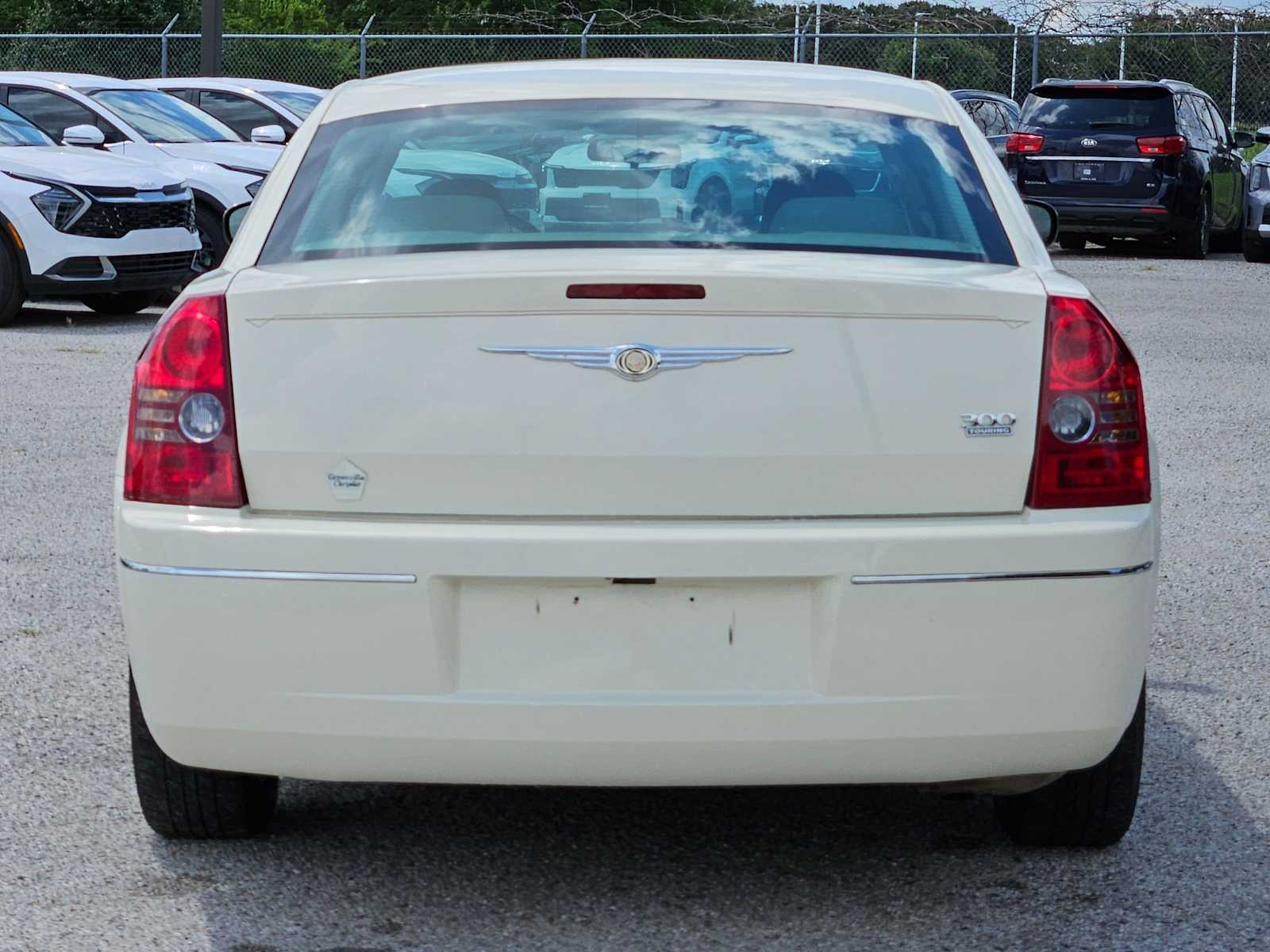 Thumbnail: 2010 Chrysler 300 - 5