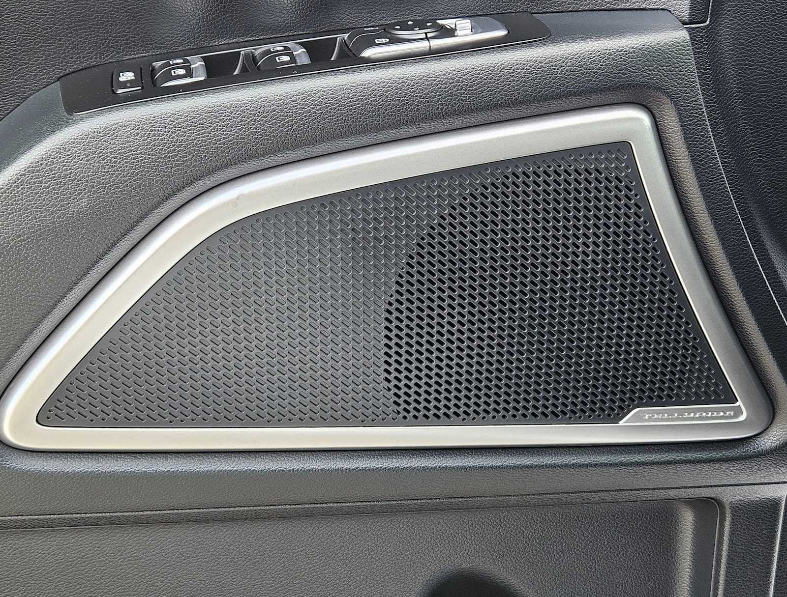 Thumbnail: 2024 Kia Telluride - 29