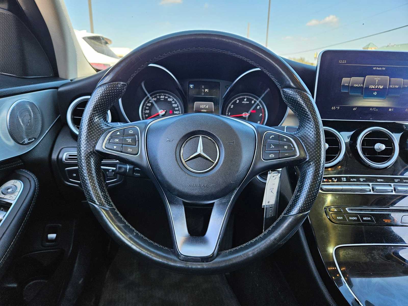 Thumbnail: 2016 Mercedes-Benz C-Class - 23