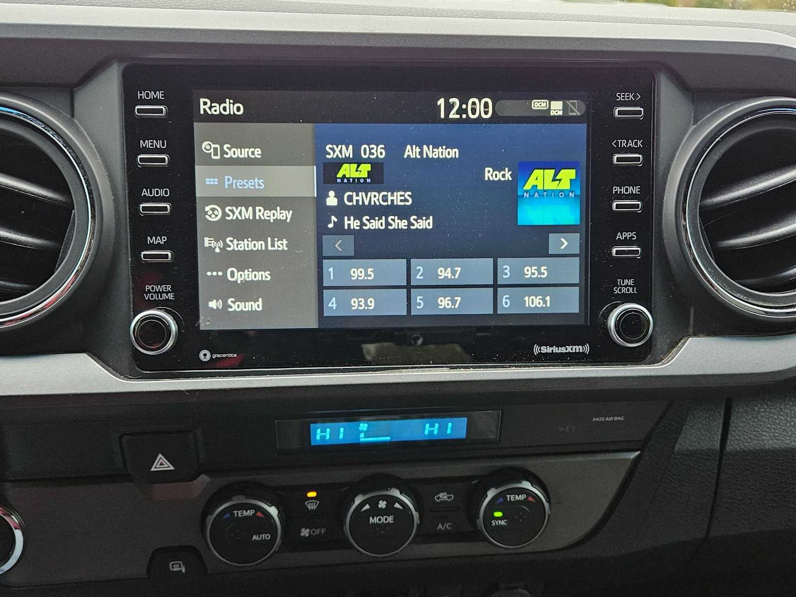 Thumbnail: 2022 Toyota Tacoma - 25