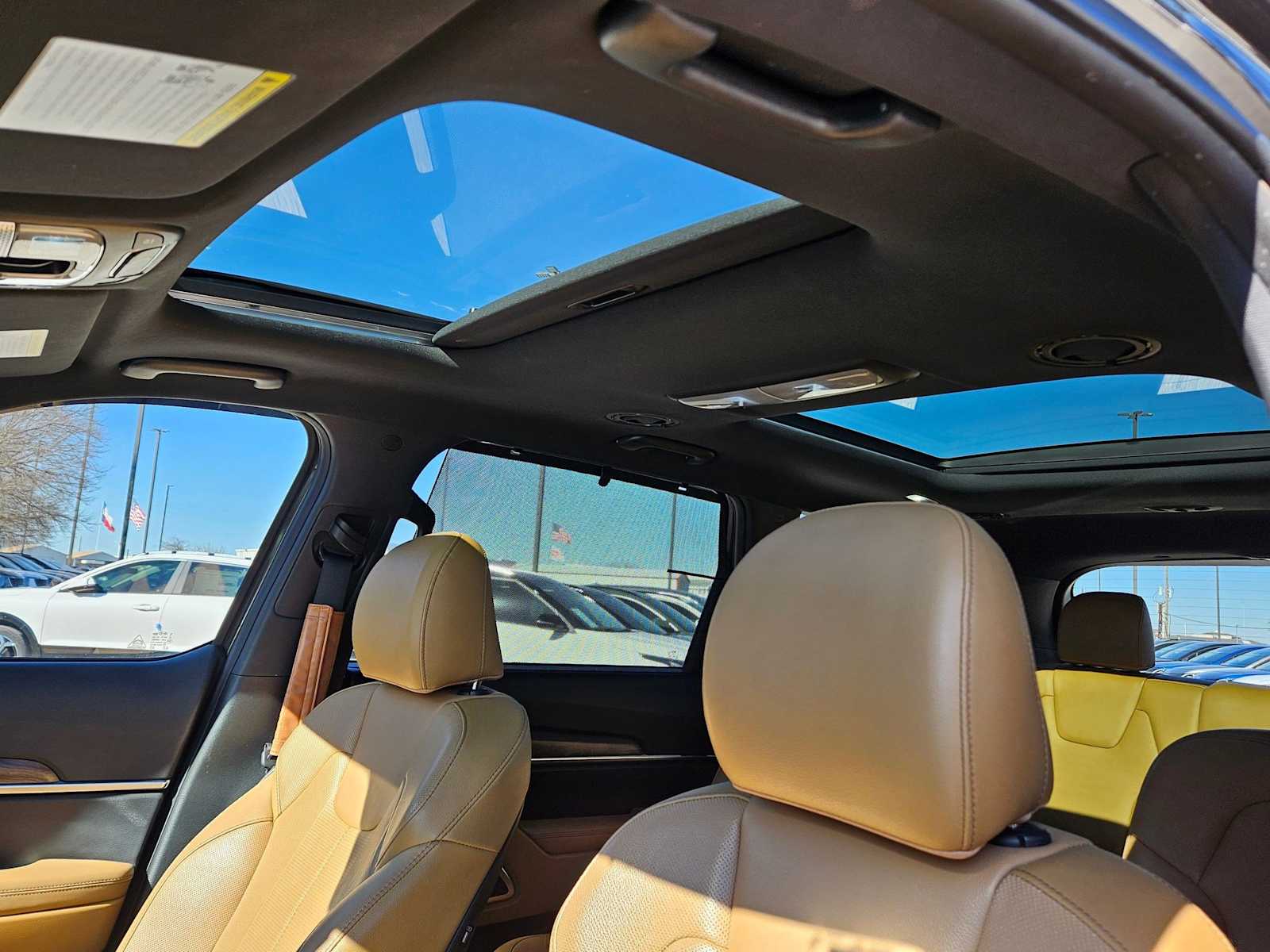Thumbnail: 2020 Kia Telluride - 12