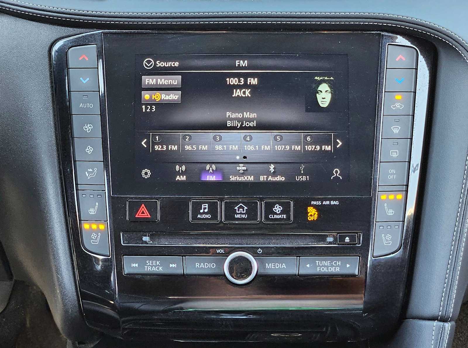 Thumbnail: 2023 INFINITI QX55 - 24