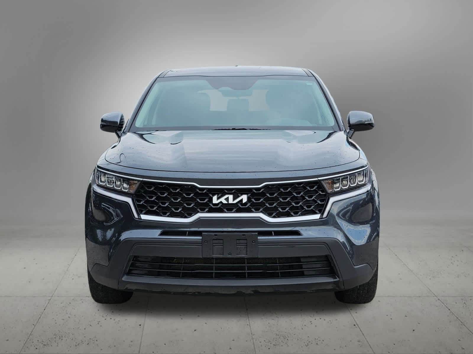 Thumbnail: 2023 Kia Sorento - 8