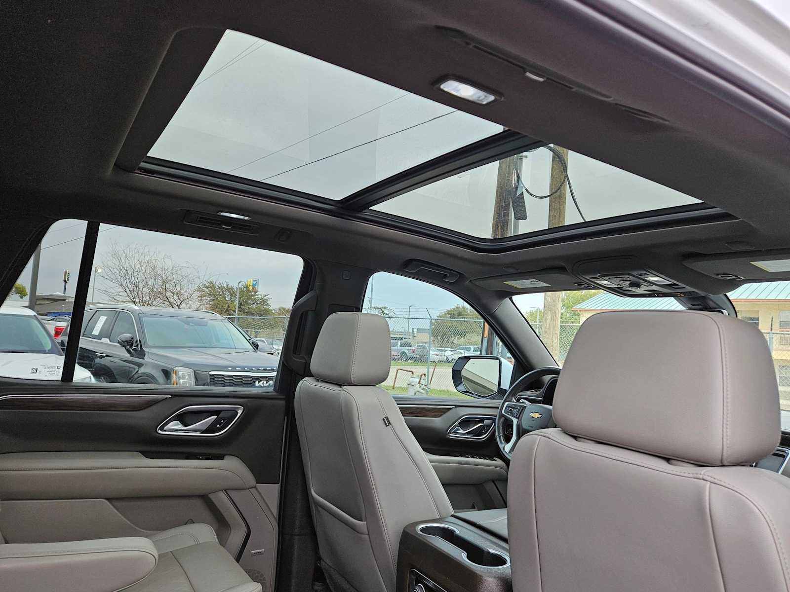 Thumbnail: 2022 Chevrolet Tahoe - 24