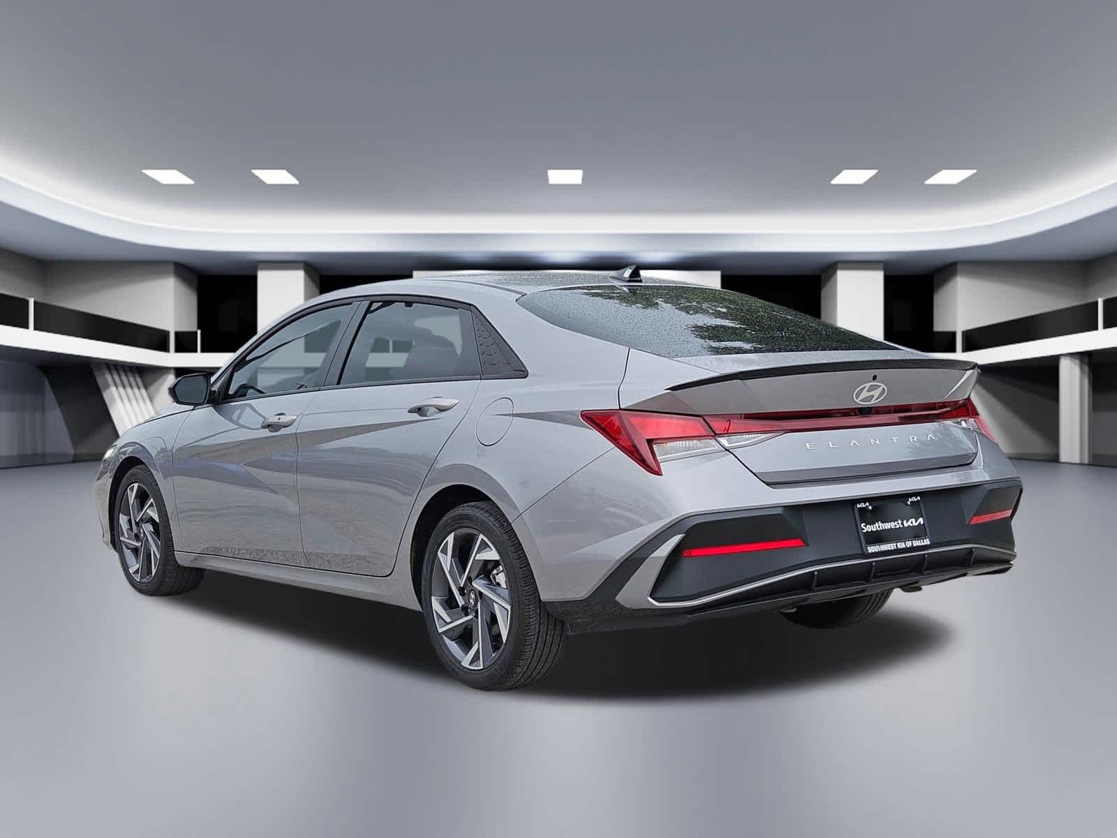 Thumbnail: 2025 Hyundai Elantra - 4