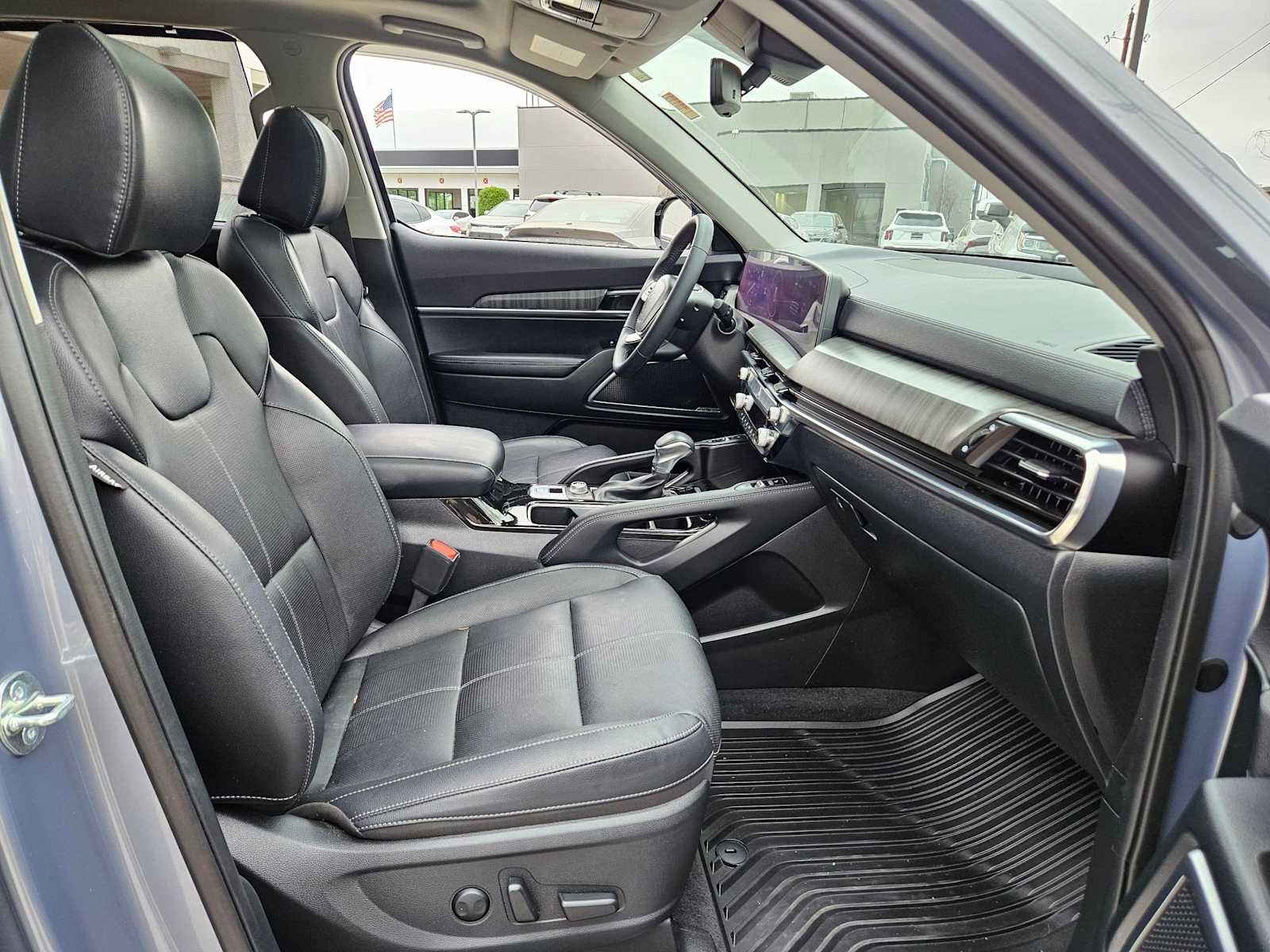 Thumbnail: 2025 Kia Telluride - 22