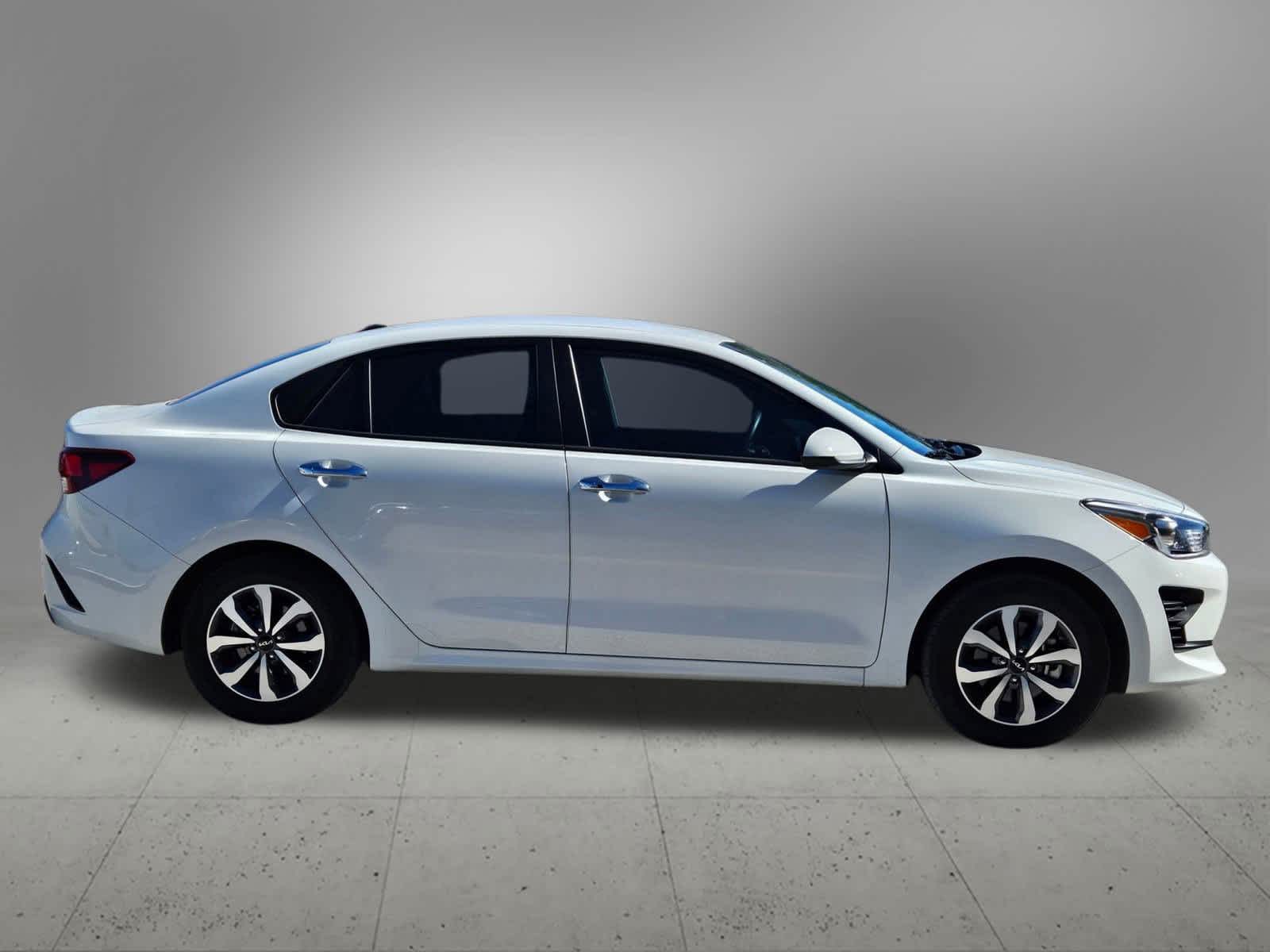 Thumbnail: 2023 Kia Rio - 7