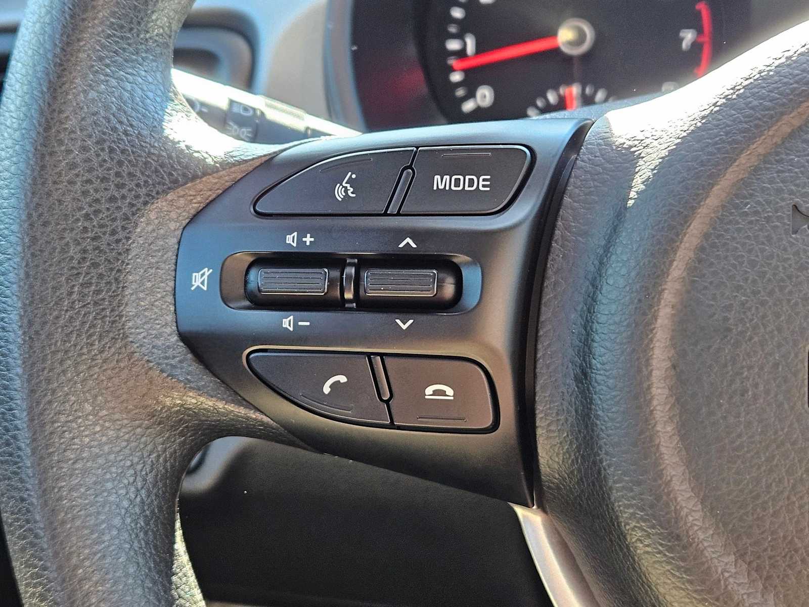 Thumbnail: 2023 Kia Rio - 24