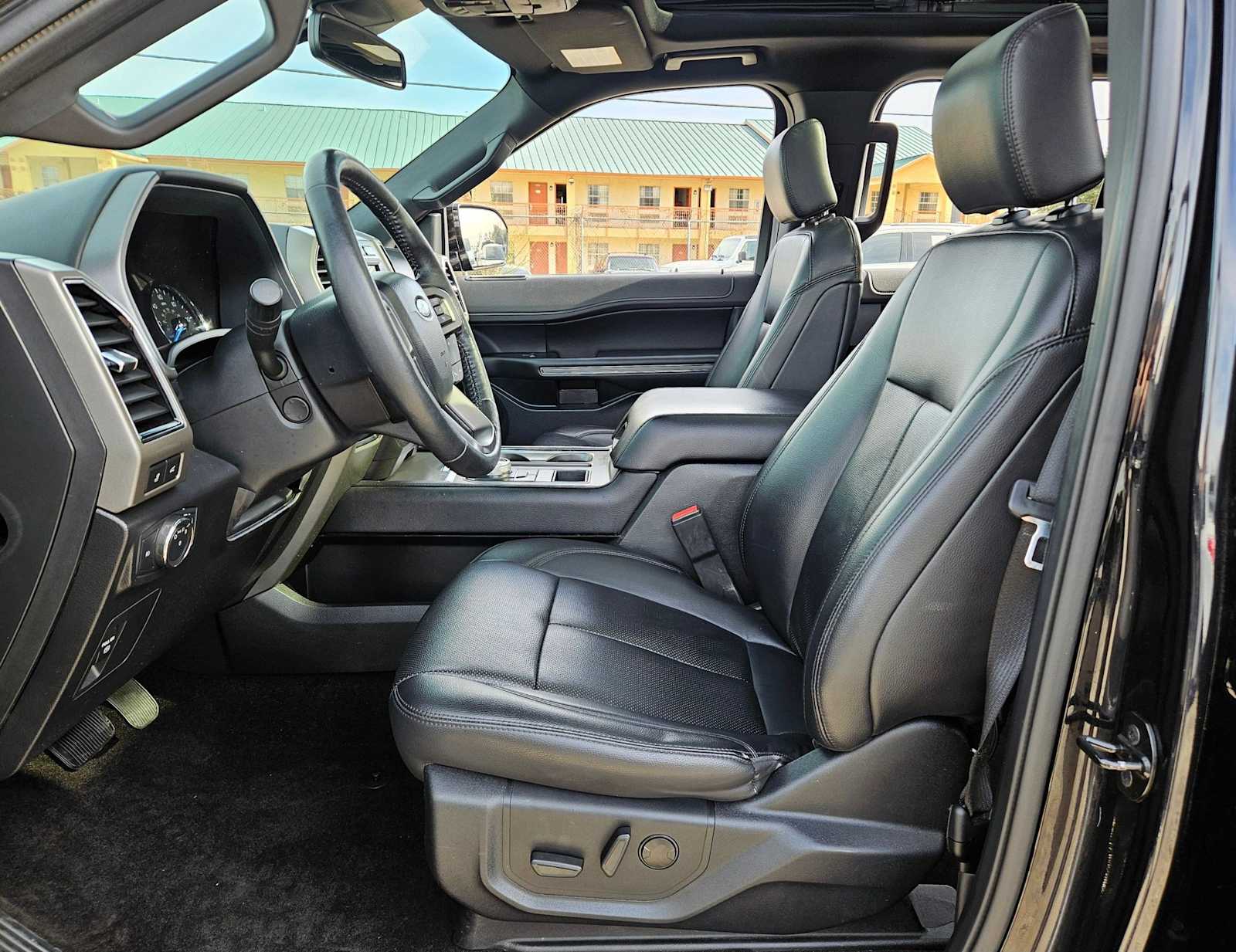 Thumbnail: 2020 Ford Expedition - 16