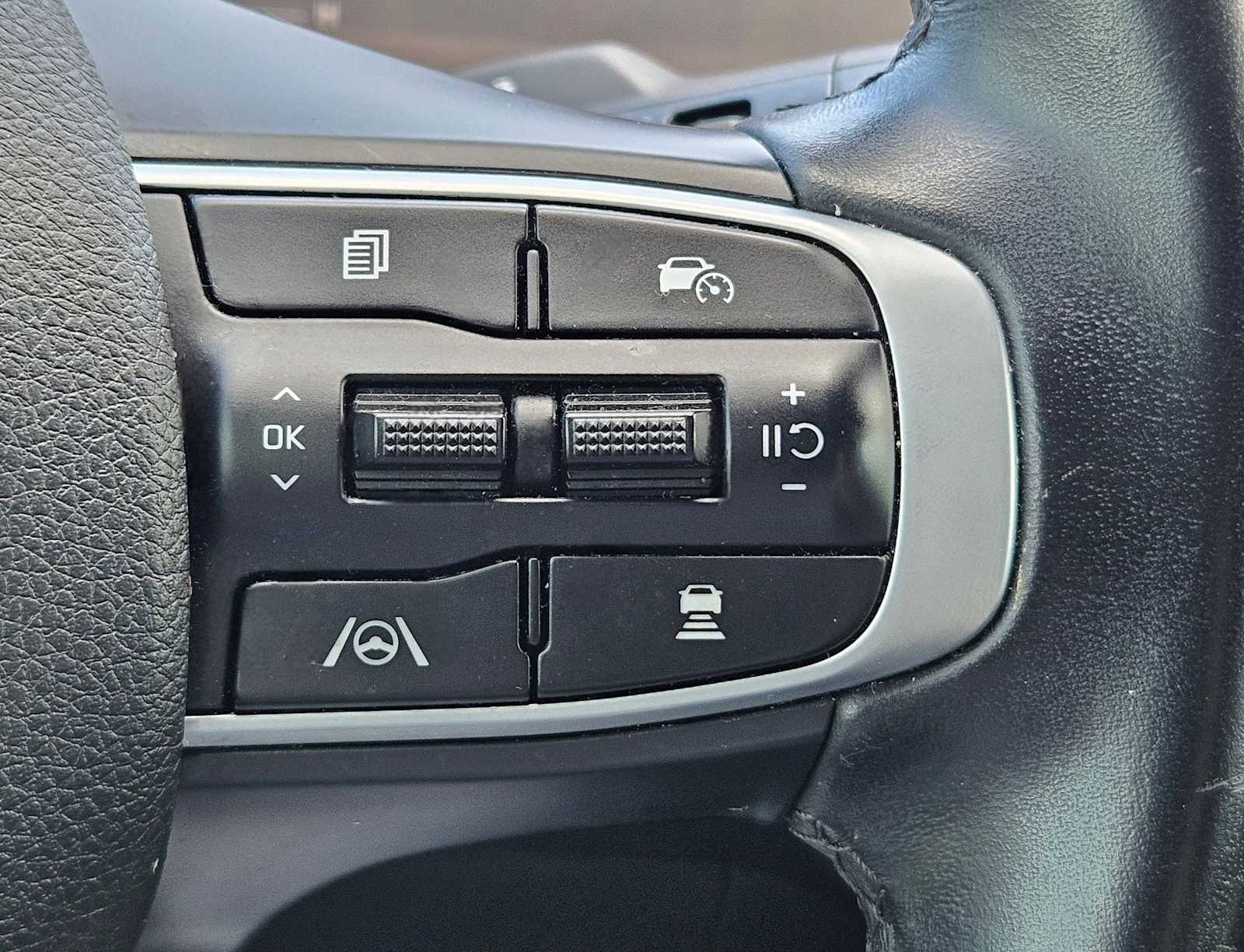 Thumbnail: 2025 Kia K5 - 14