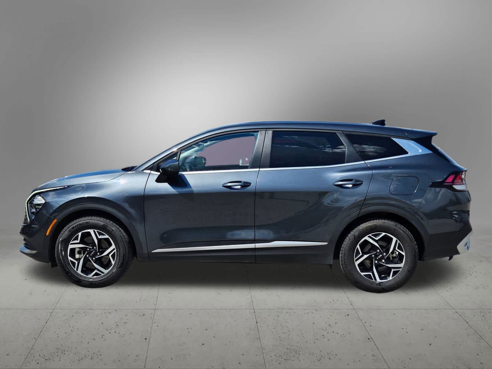 2023 Kia Sportage LX photo 2