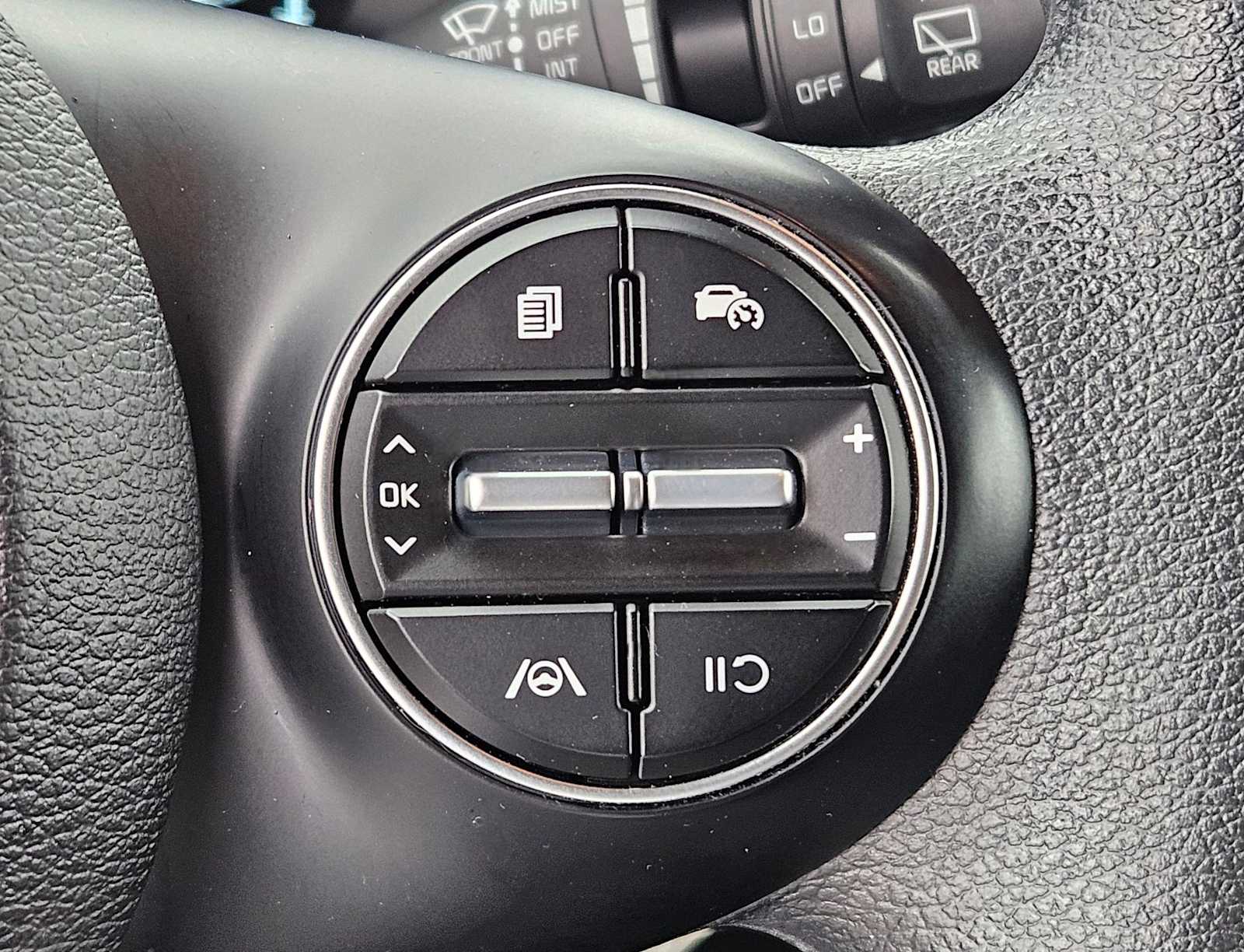 Thumbnail: 2023 Kia Soul - 25