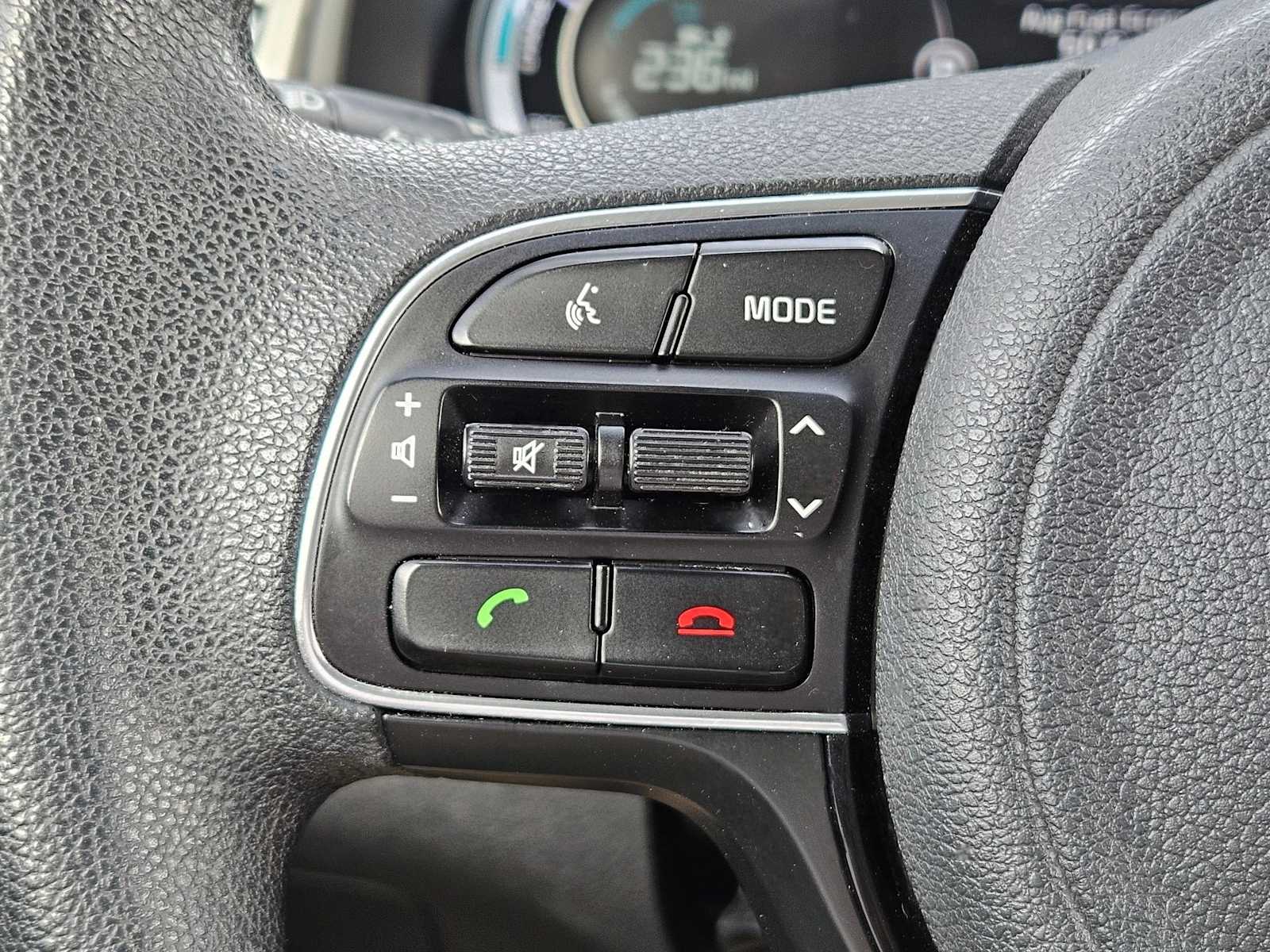 Thumbnail: 2018 Kia Niro - 15