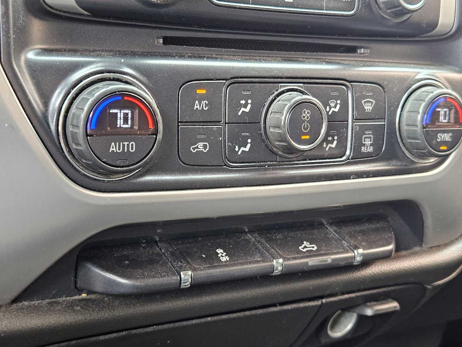 Thumbnail: 2017 GMC Sierra 1500 - 17
