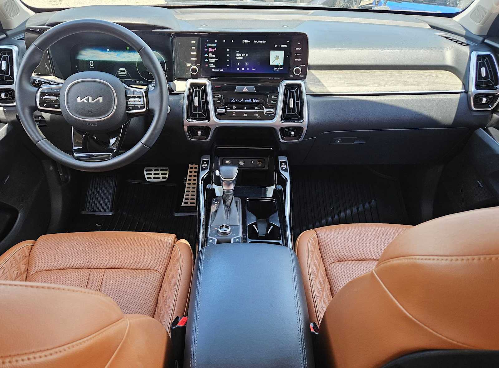 Thumbnail: 2023 Kia Sorento - 12