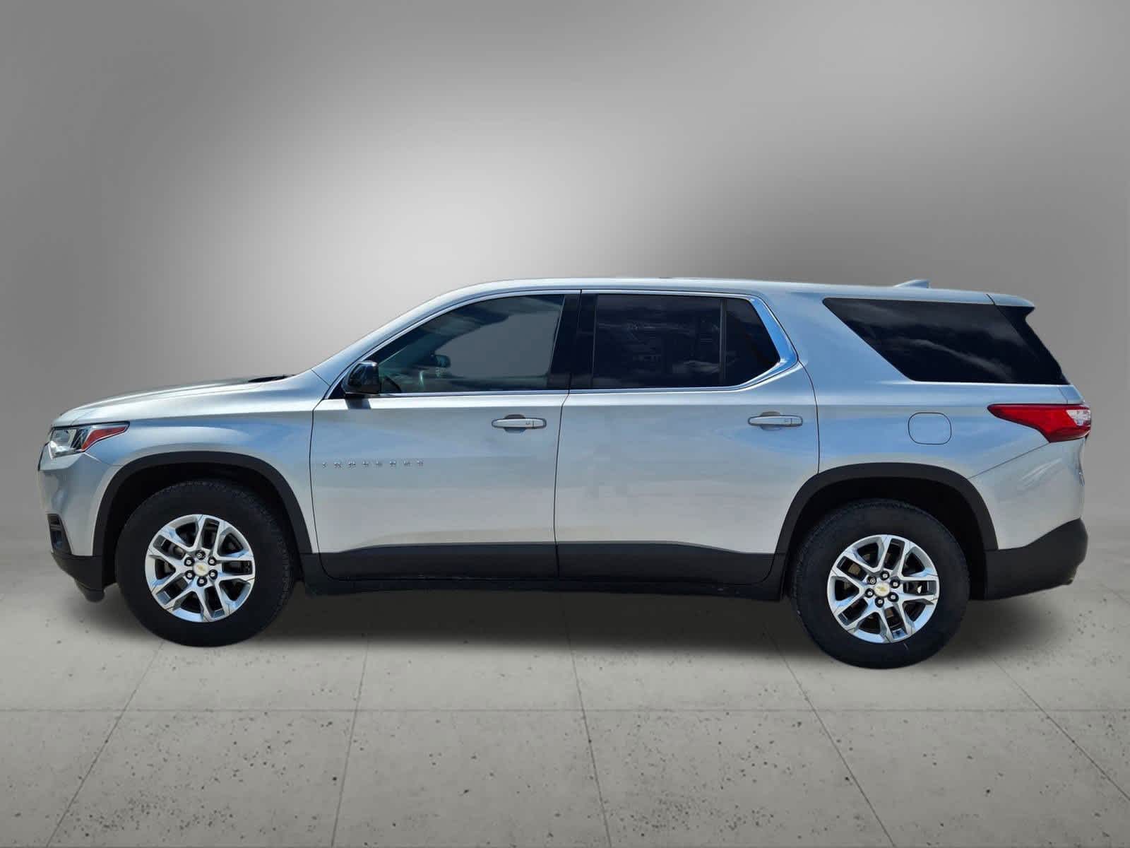 Thumbnail: 2019 Chevrolet Traverse - 3