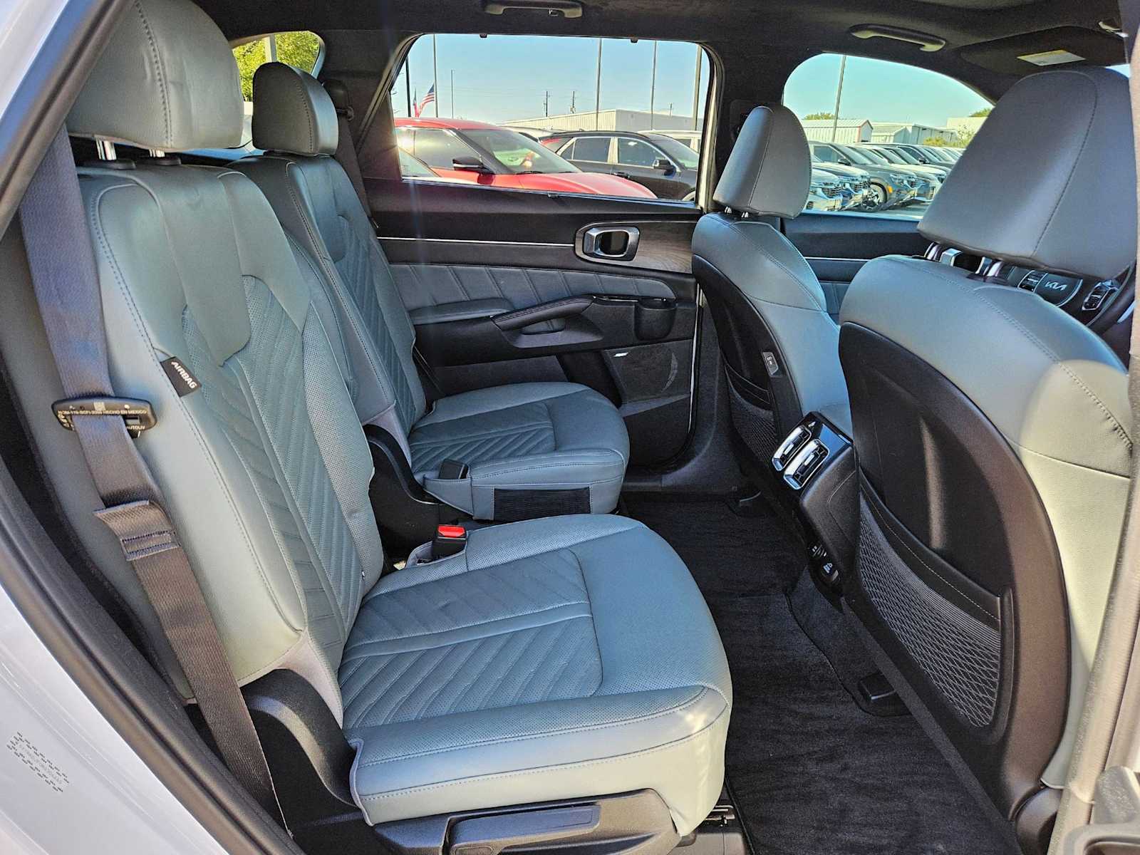 Thumbnail: 2024 Kia Sorento - 23