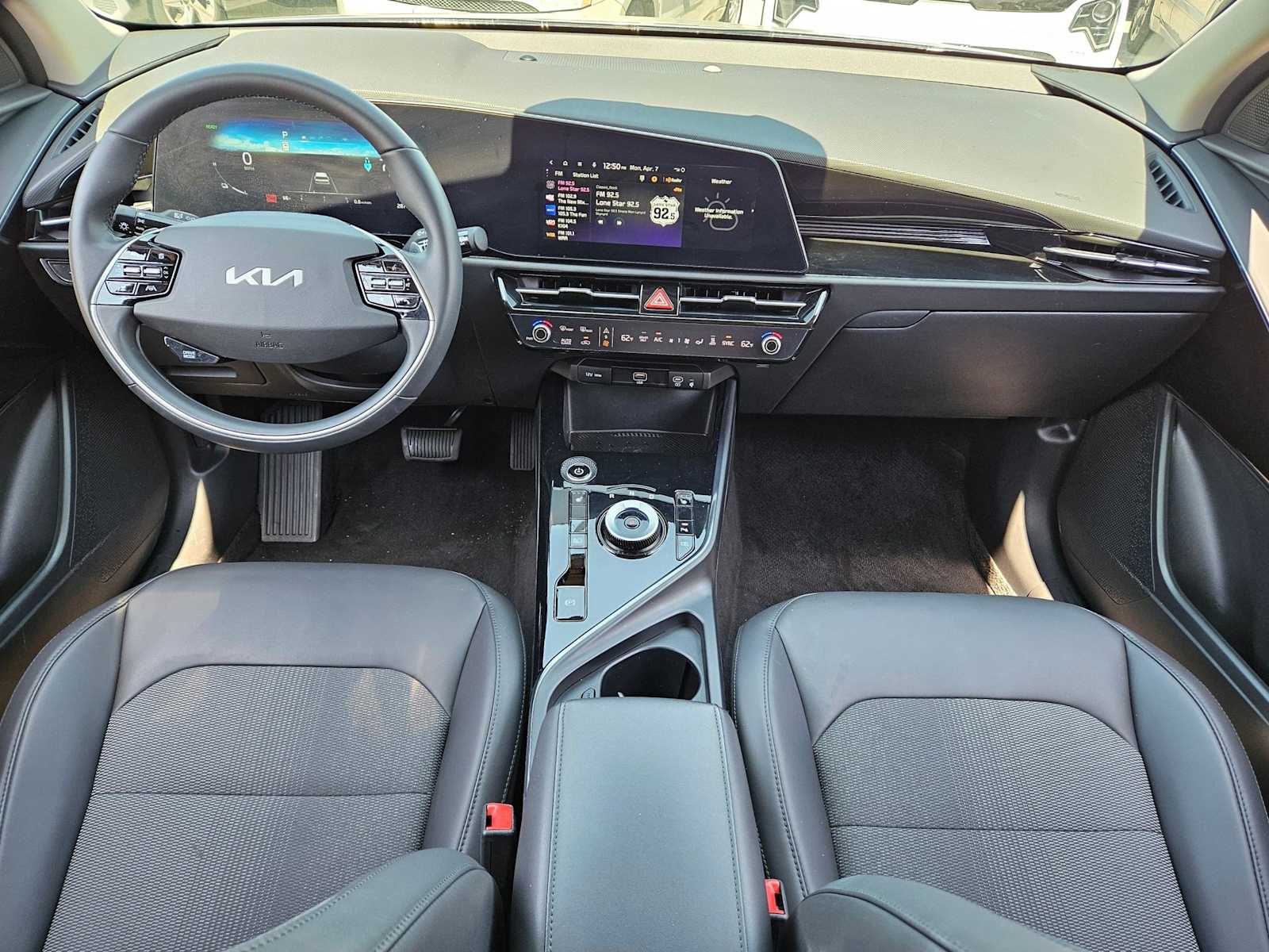 Thumbnail: 2023 Kia Niro - 21