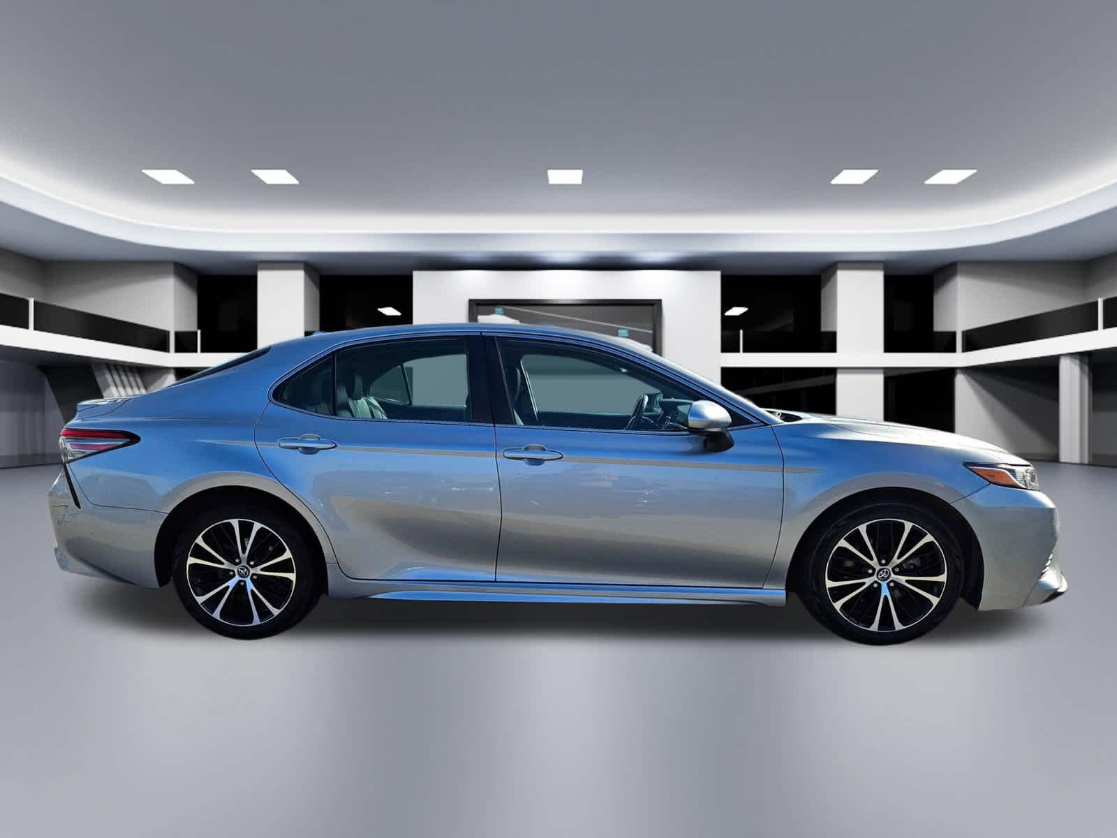 Thumbnail: 2019 Toyota Camry - 6