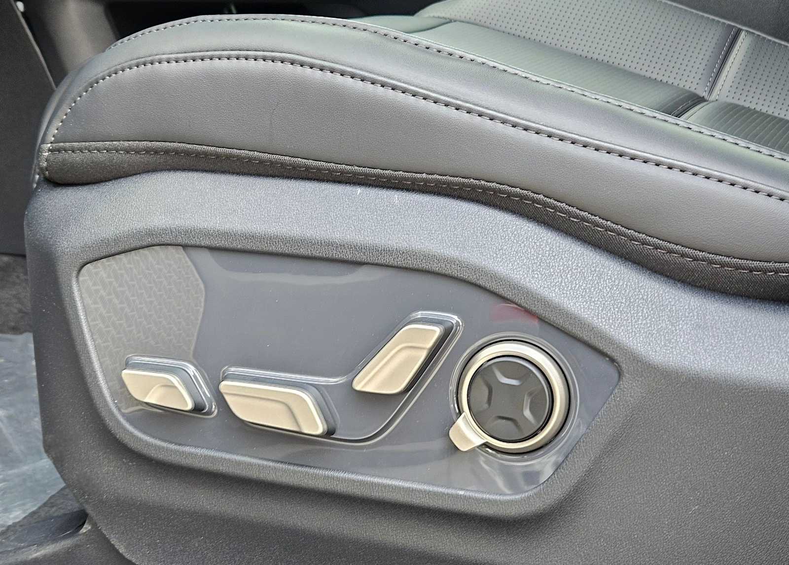 Thumbnail: 2027 Kia Telluride - 18