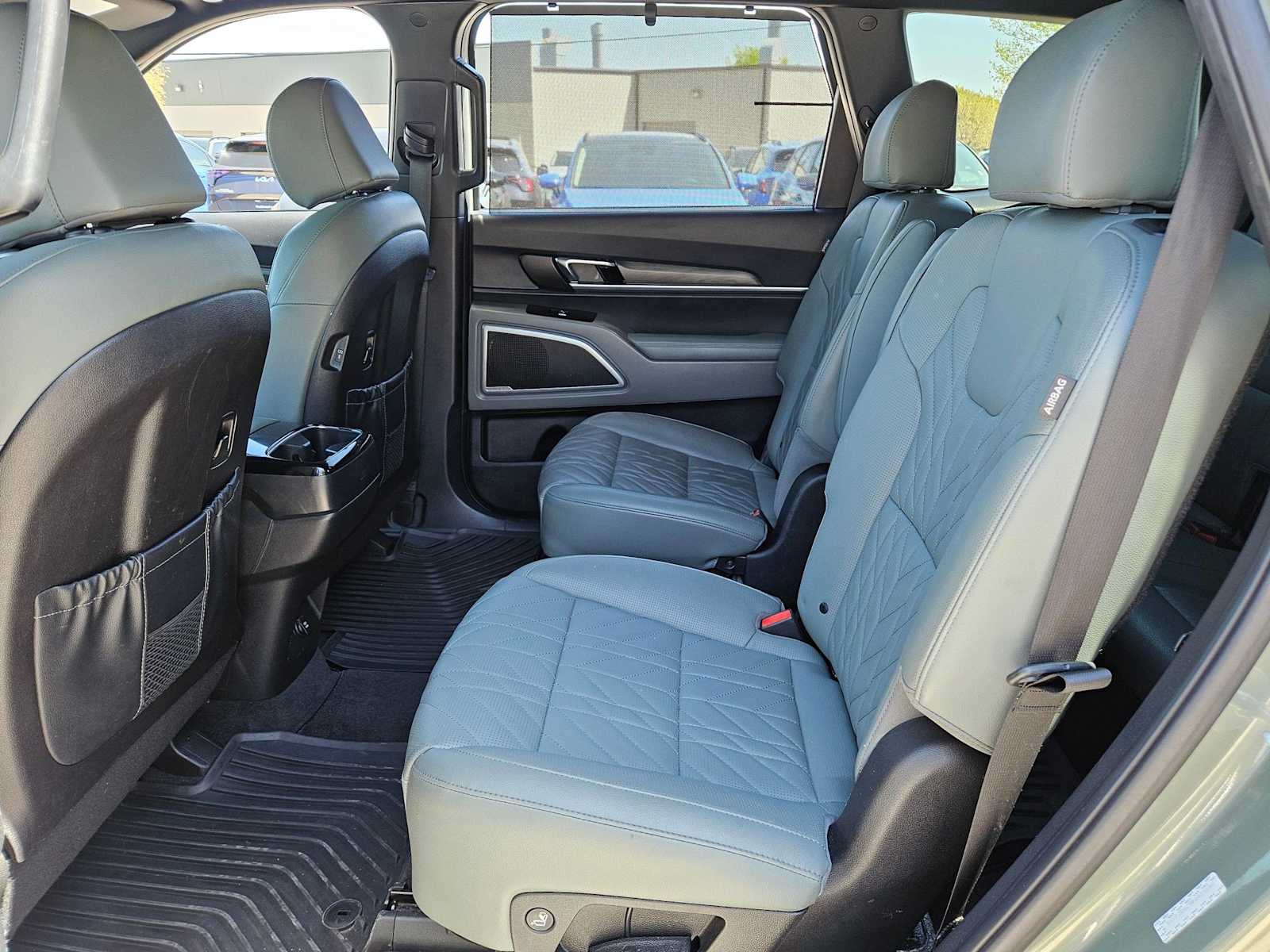 Thumbnail: 2023 Kia Telluride - 16