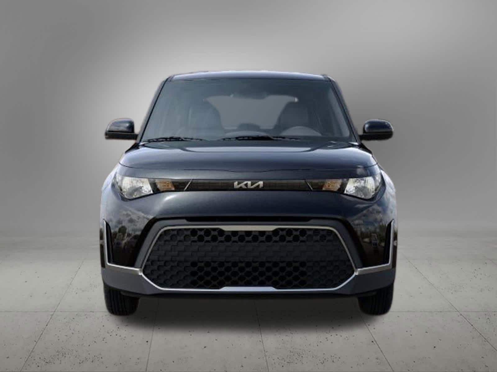 2025 Kia Soul LX photo 2