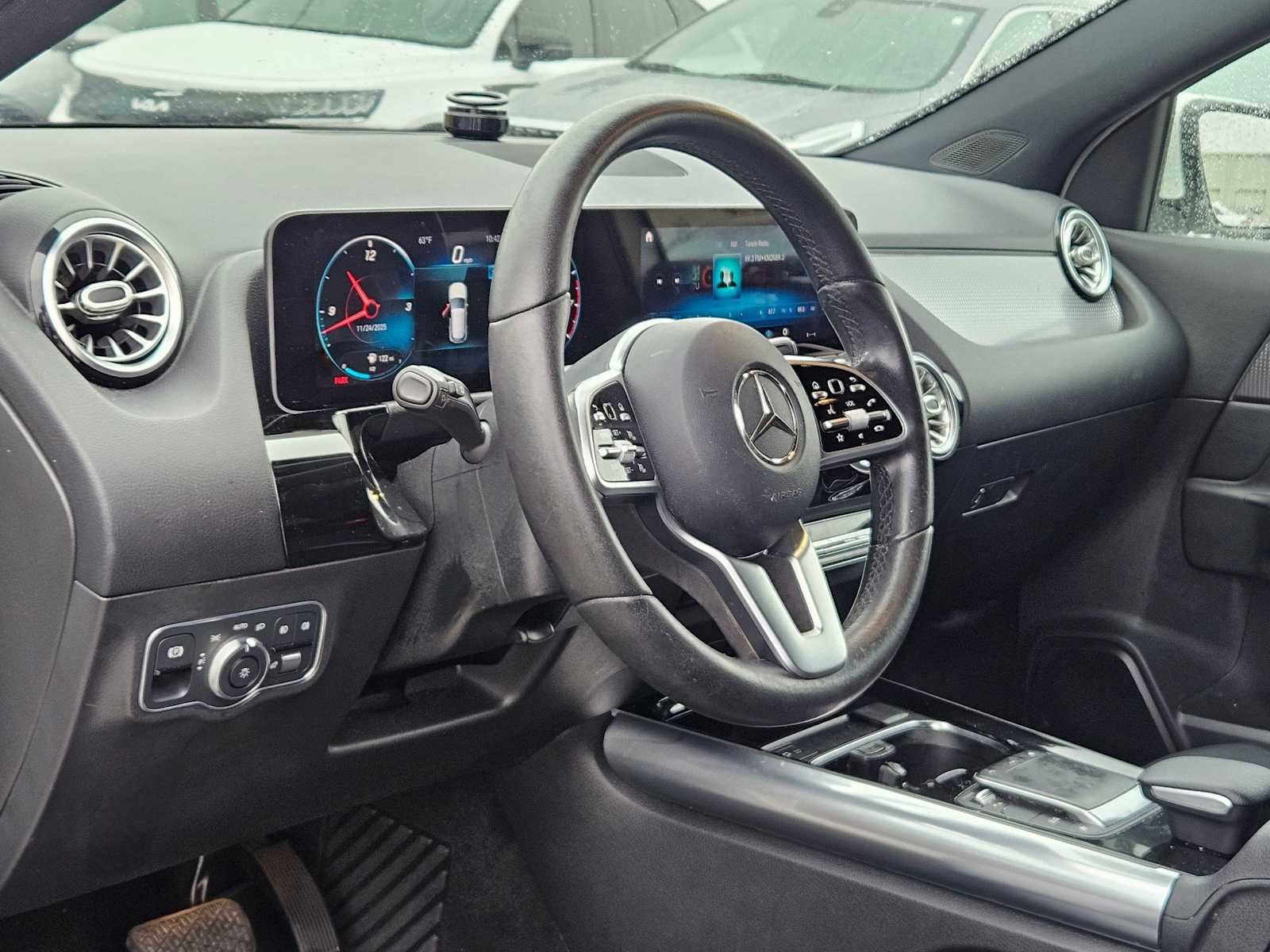 Thumbnail: 2021 Mercedes-Benz GLA - 2