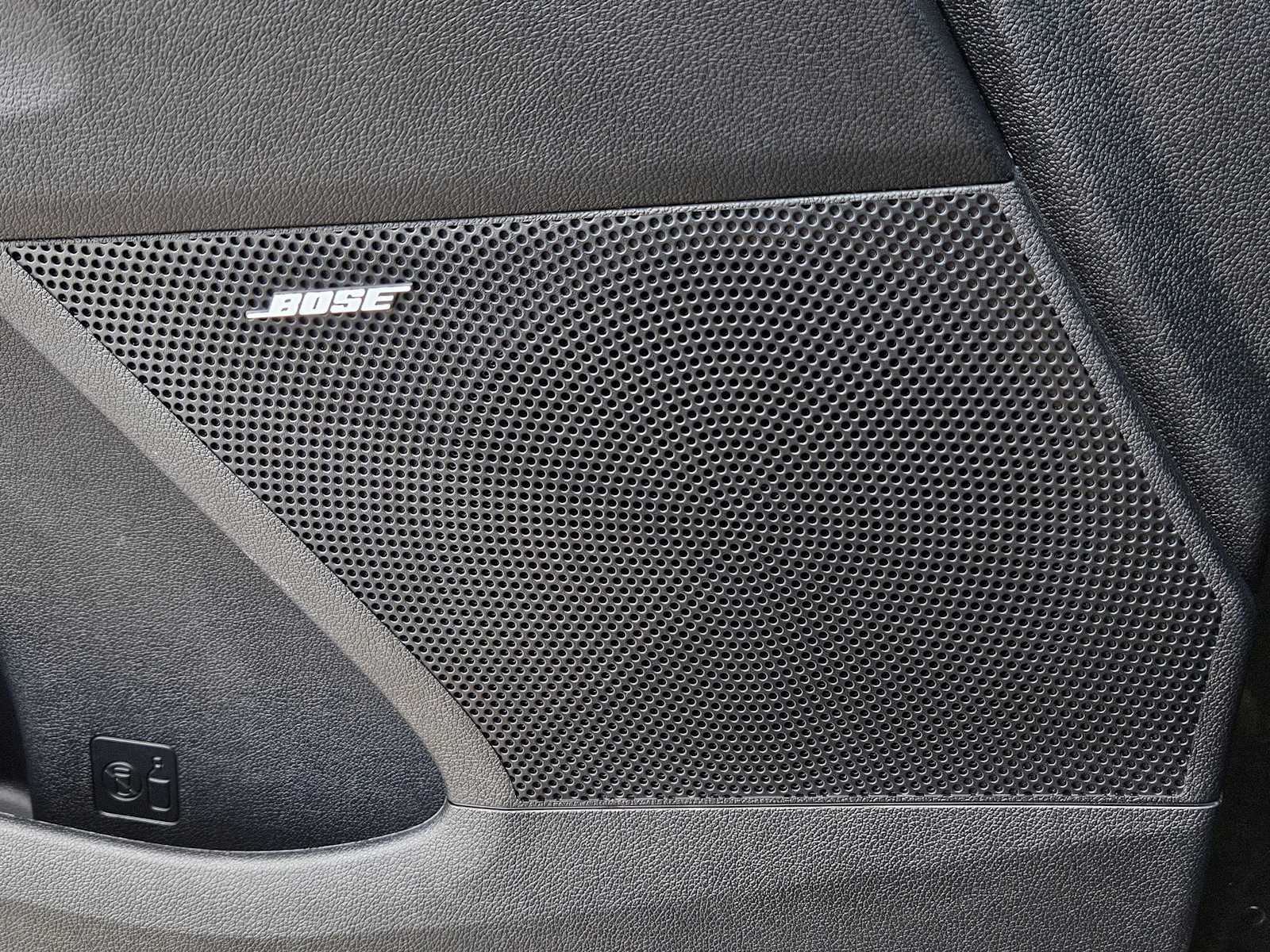 Thumbnail: 2023 Kia Sorento - 22