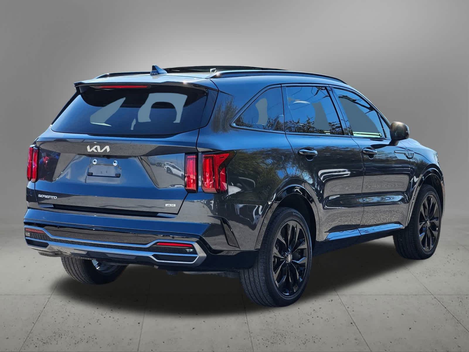 Thumbnail: 2023 Kia Sorento - 5