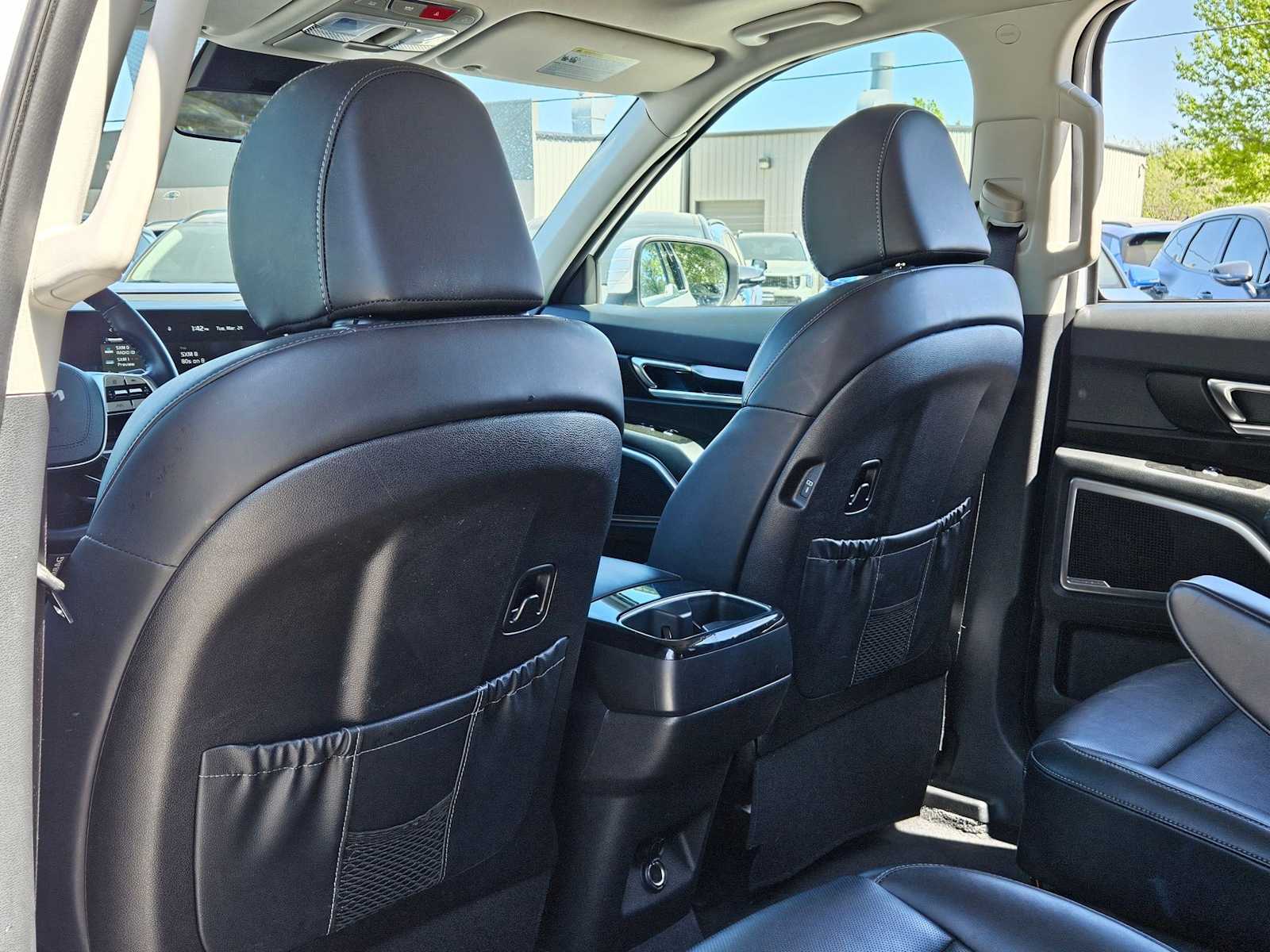 Thumbnail: 2025 Kia Telluride - 17