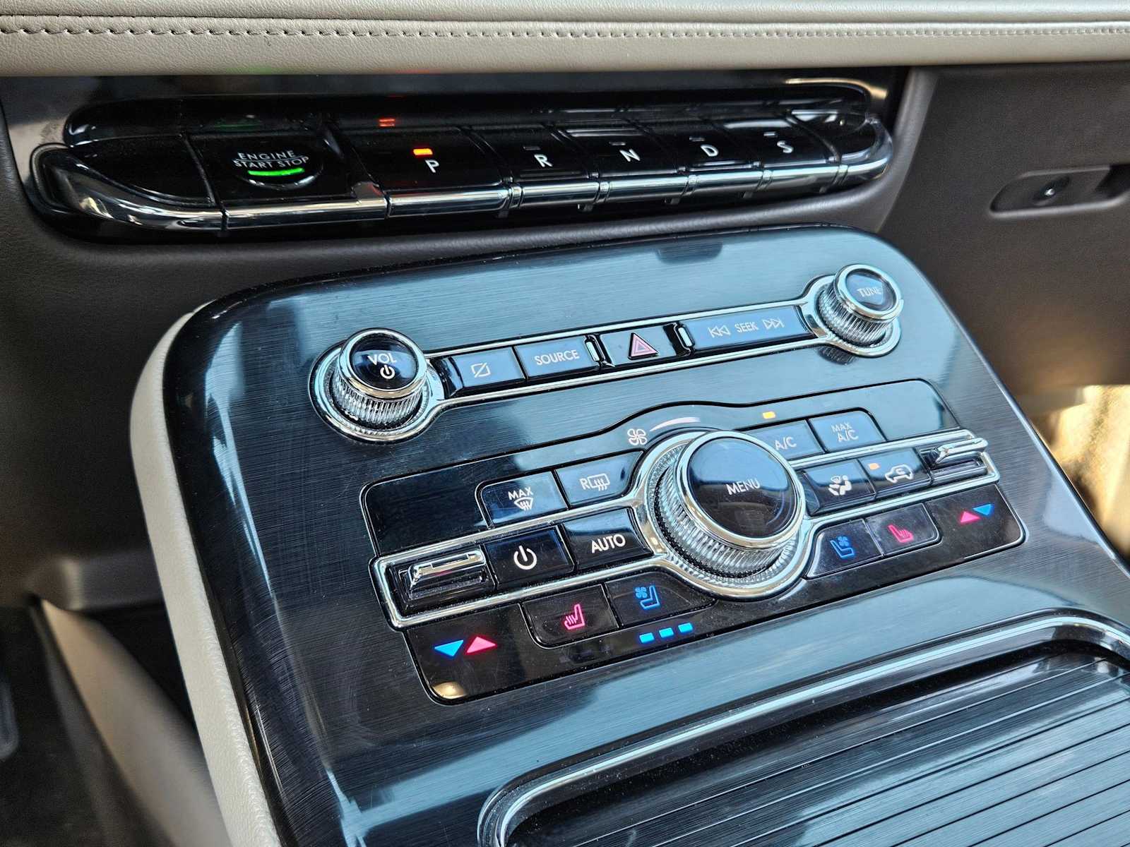 Thumbnail: 2022 Lincoln Nautilus - 27