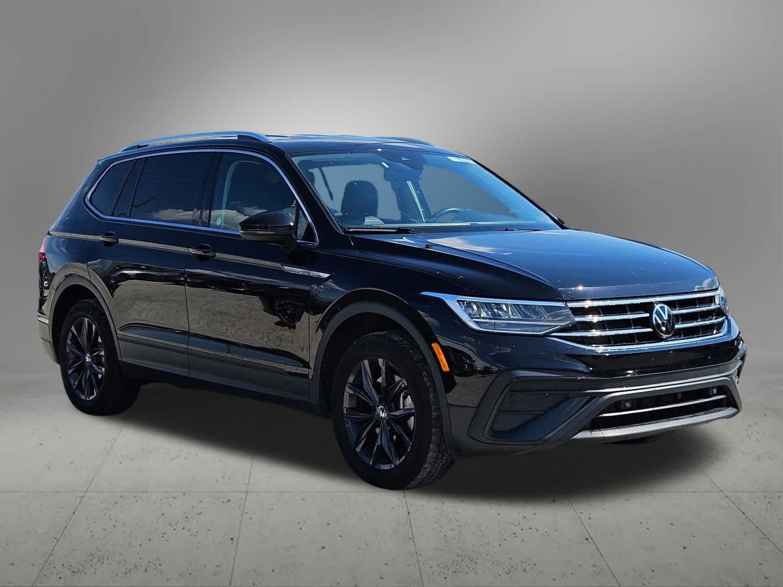 Thumbnail: 2024 Volkswagen Tiguan - 8