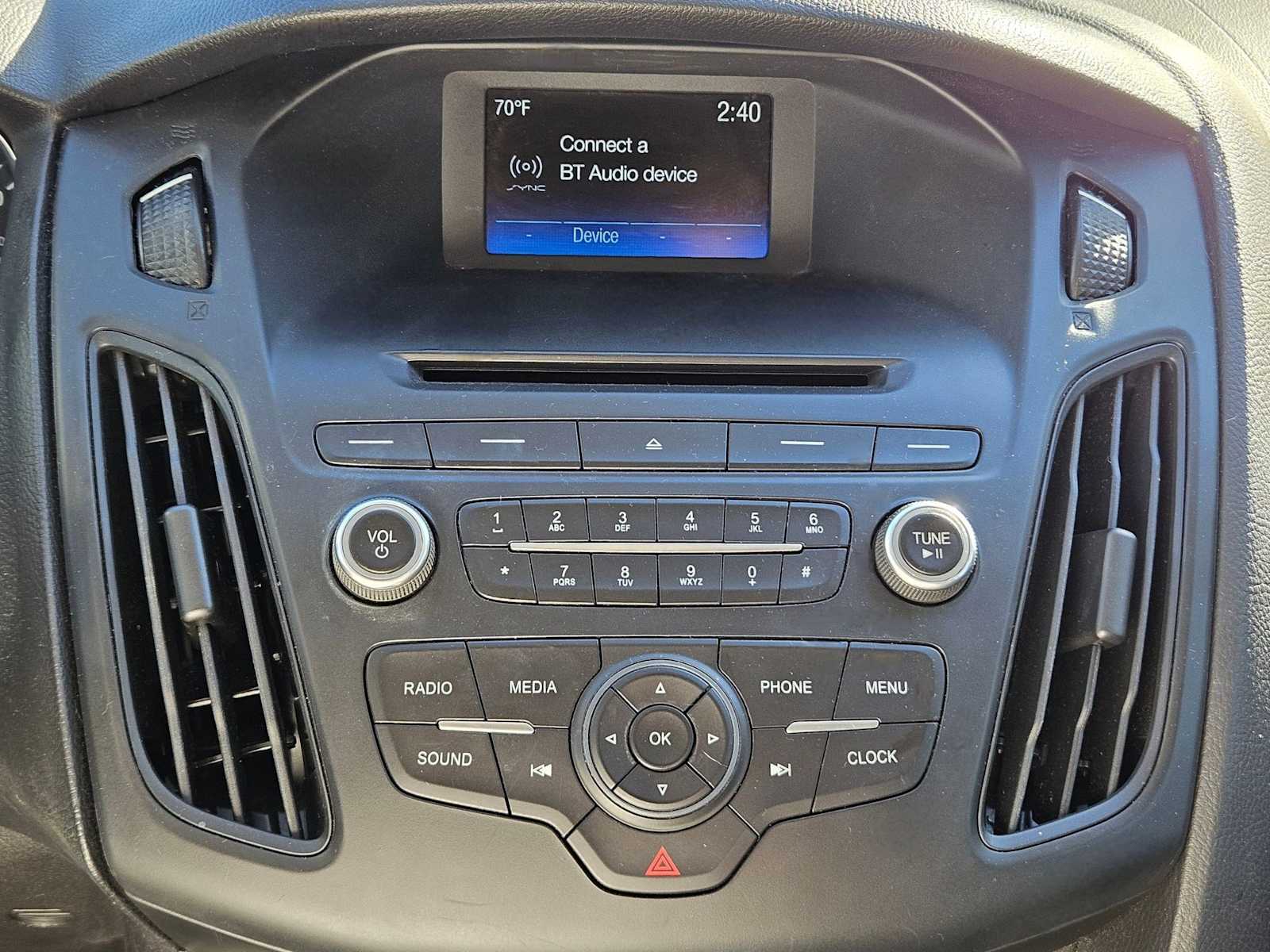 Thumbnail: 2015 Ford Focus - 24