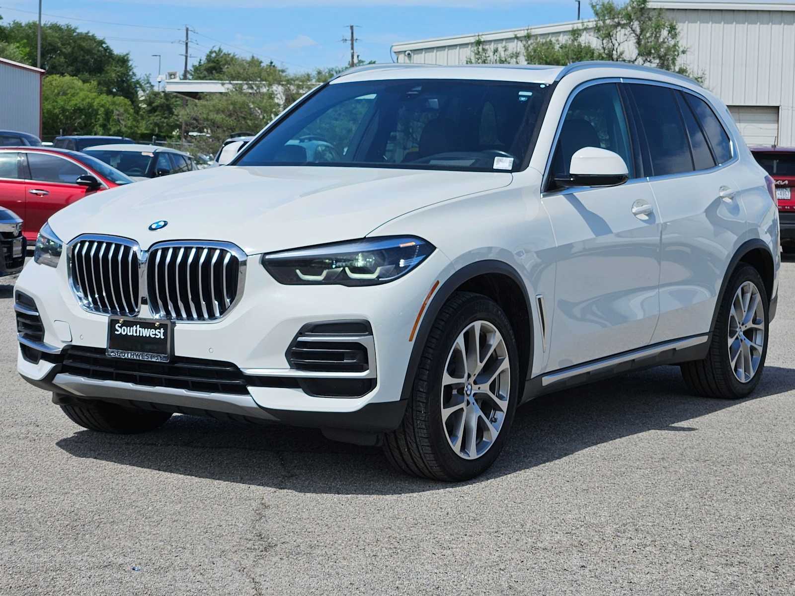 Thumbnail: 2022 BMW X5 - 10