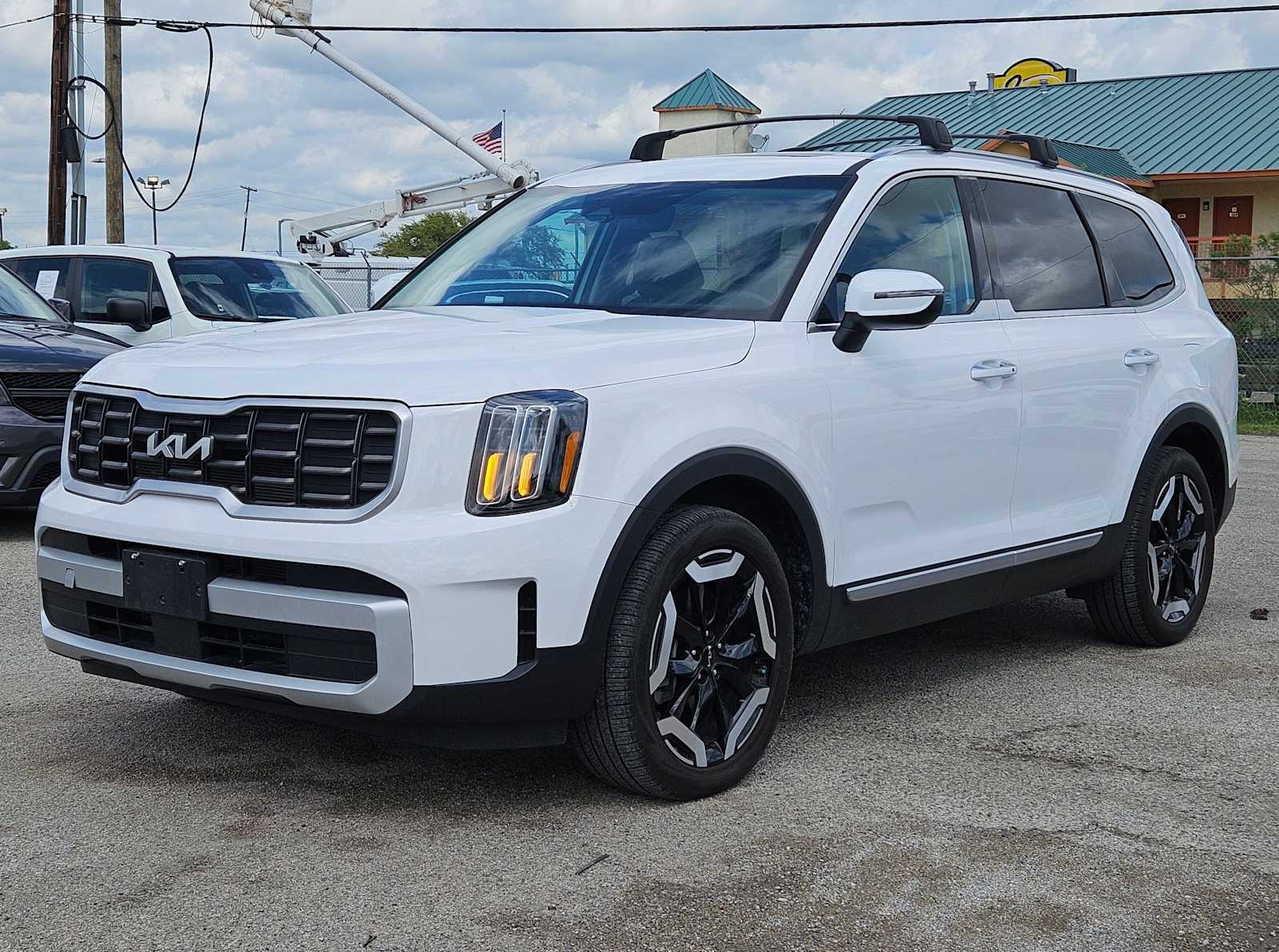 Thumbnail: 2024 Kia Telluride - 10